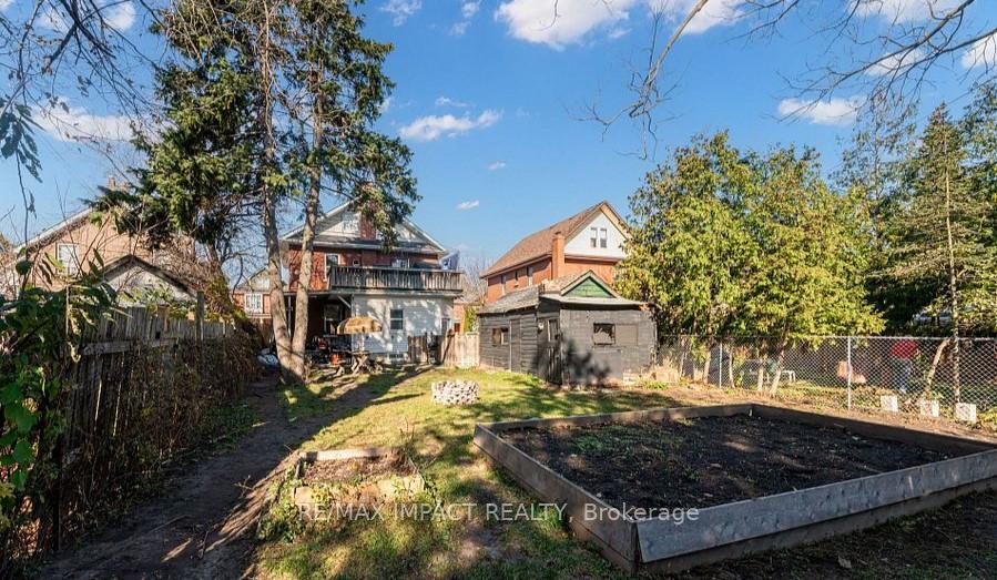 Photo 12 of 137 Elgin Street E, Oshawa, O'Neill — HOMEH