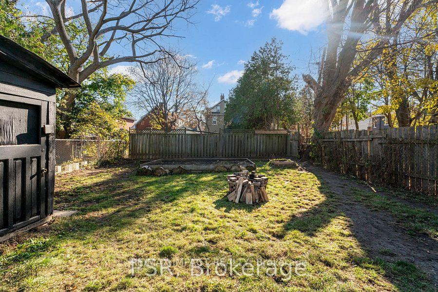 Photo 14 of 137 Elgin Street E, Oshawa, O'Neill — HOMEH