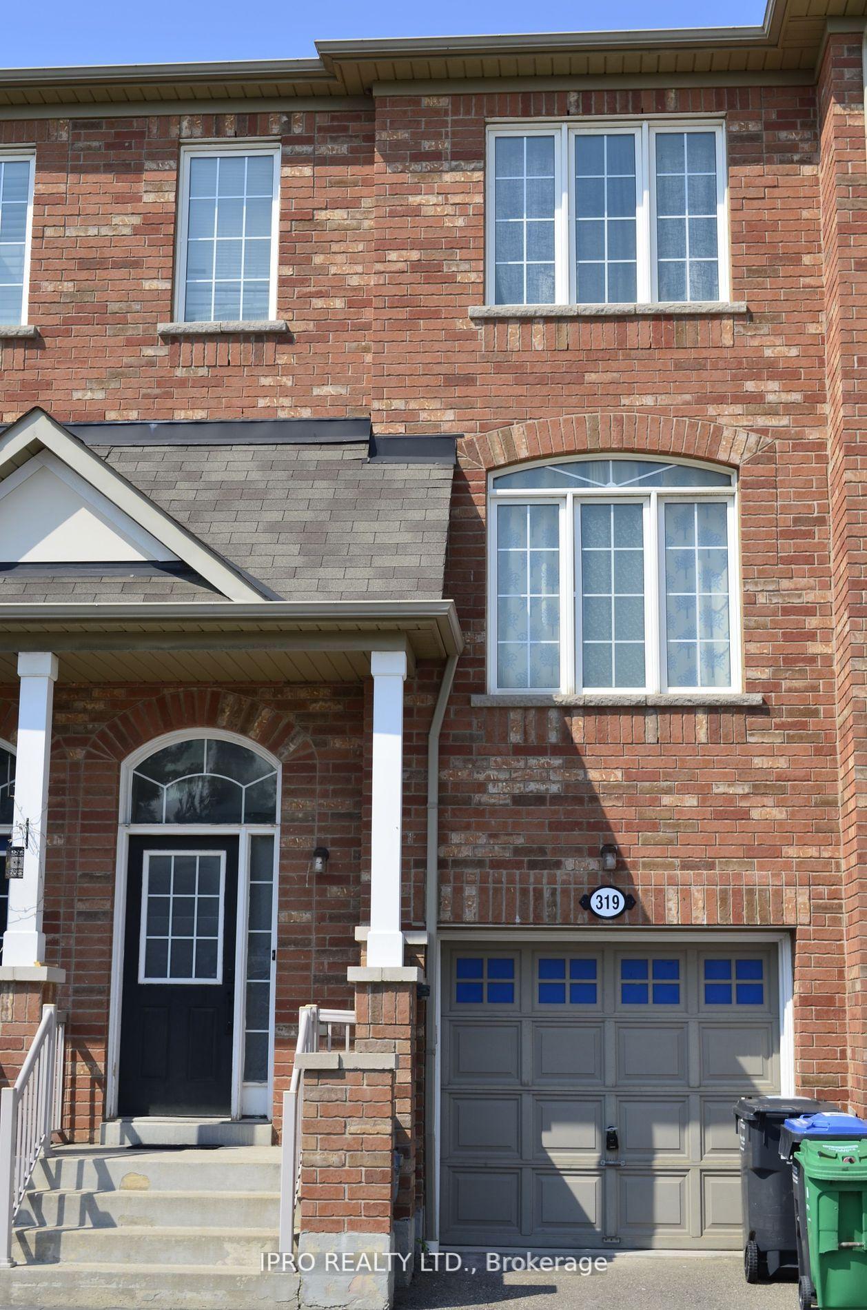 Front of Unit Main/Up, 319 Aspendale Crescent