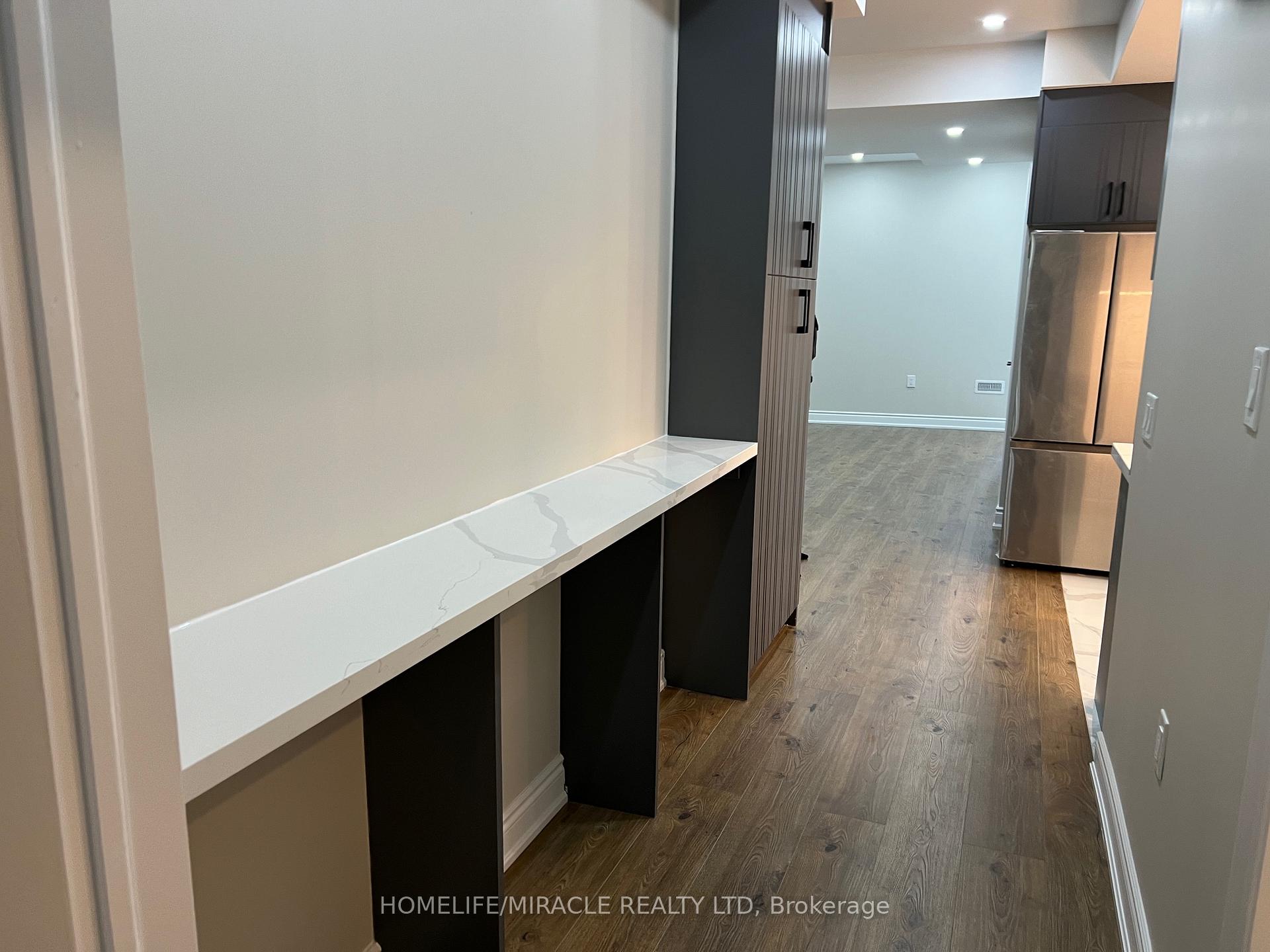 Photo 4 of 21 Cadence Road, Brampton, Credit Valley — HOMEH