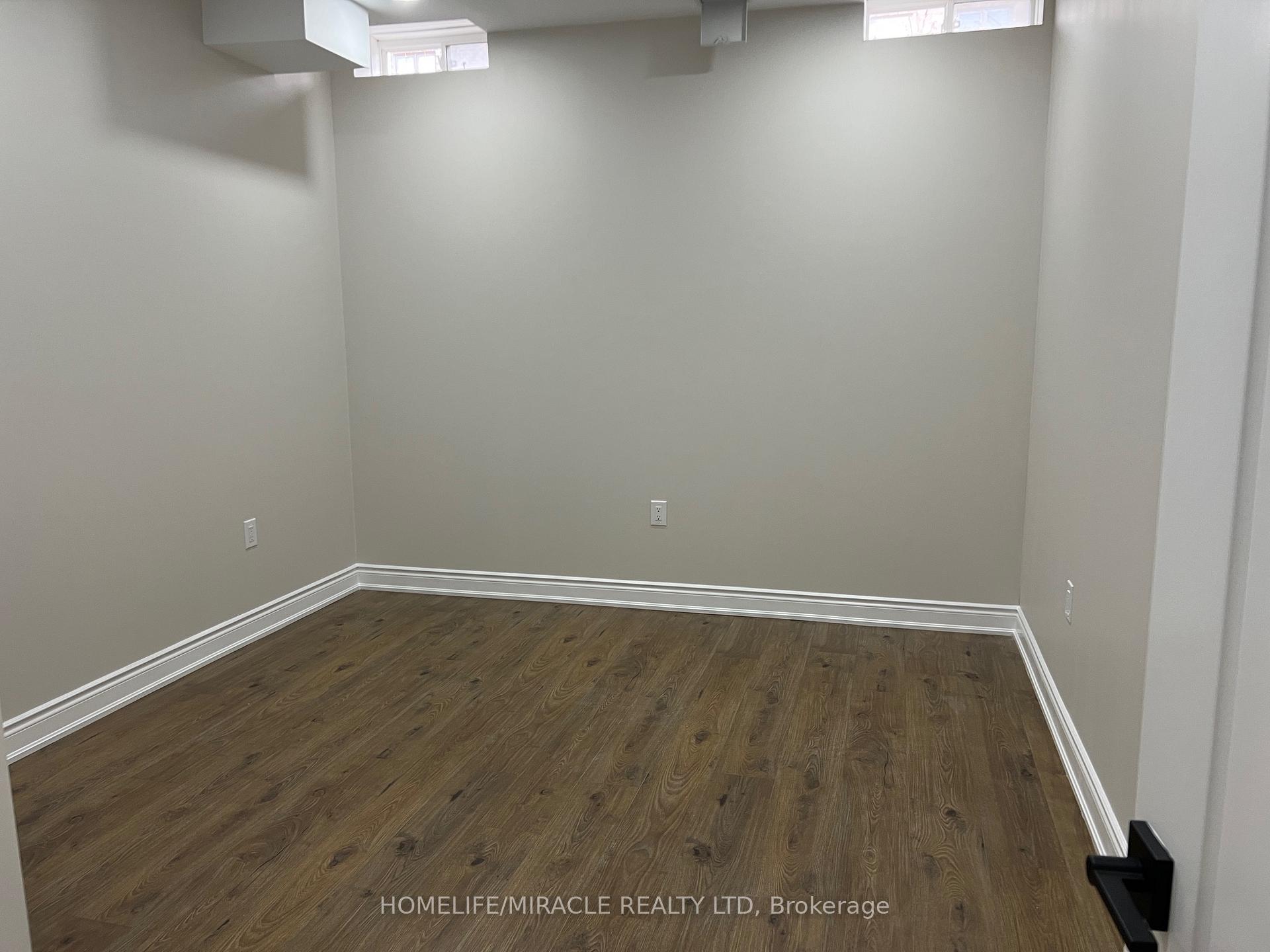Photo 5 of 21 Cadence Road, Brampton, Credit Valley — HOMEH