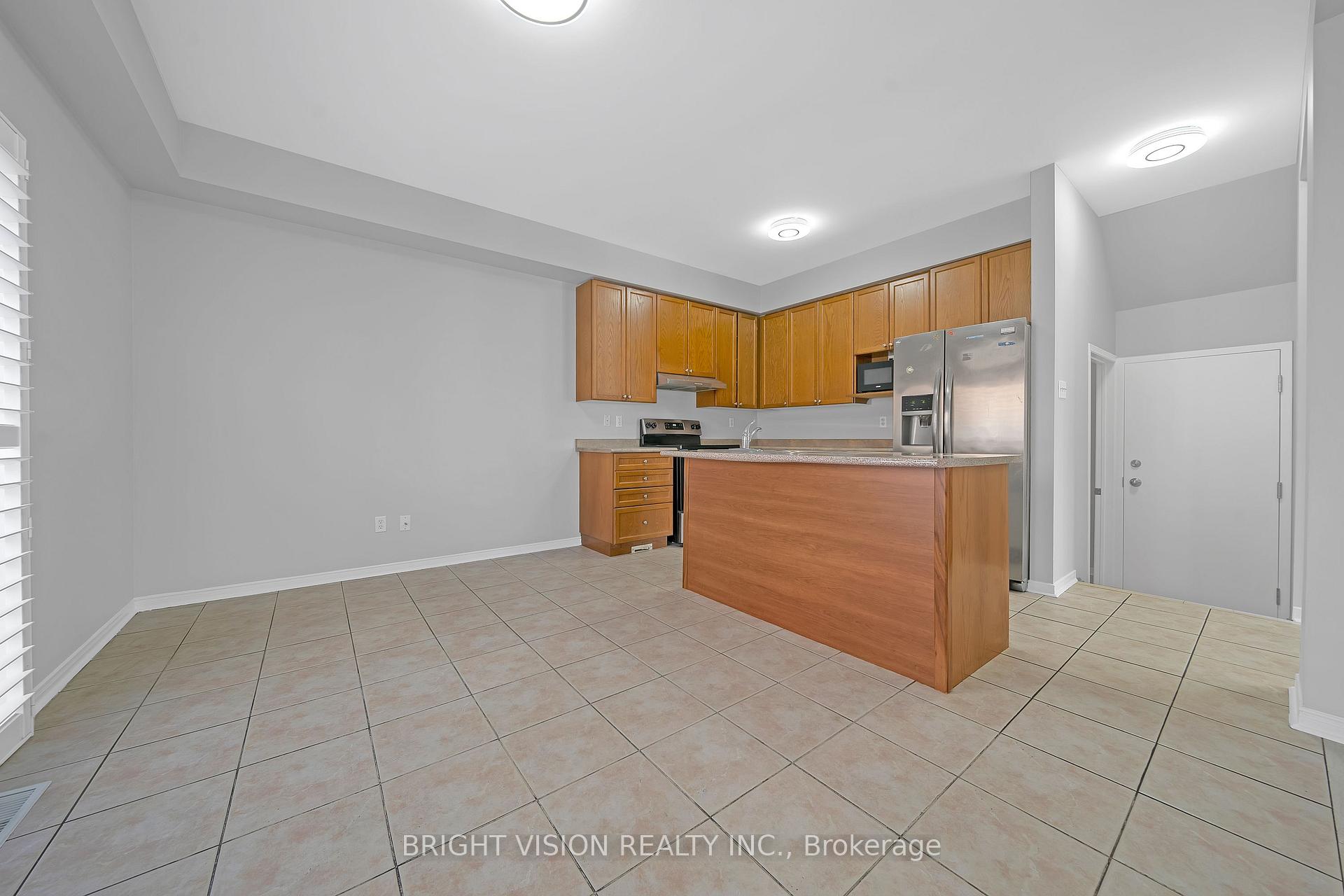 Photo 5 of Unit ROOM A, 2 Browley Drive, Brampton, Fletcher's Meadow — HOMEH