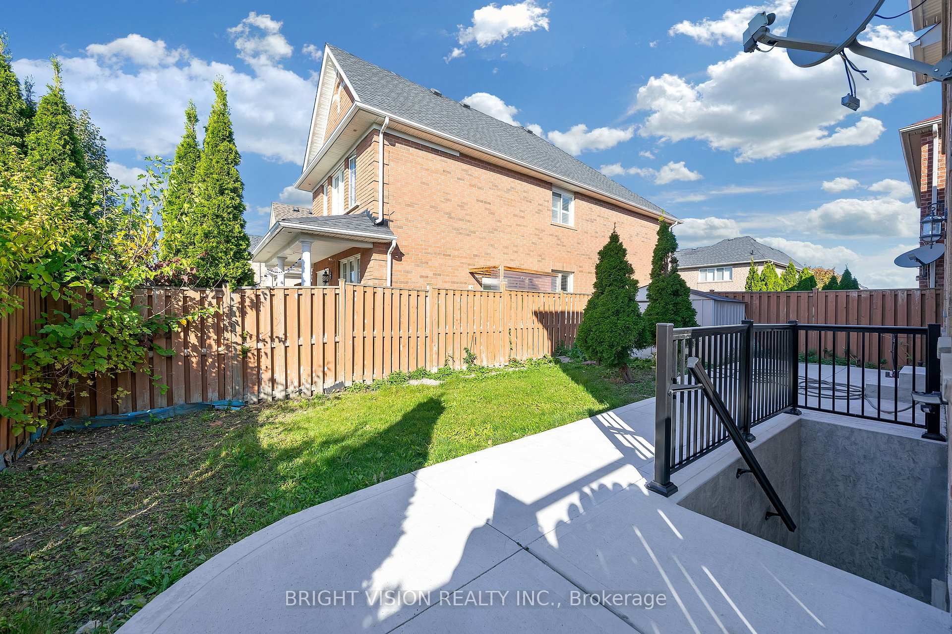 Photo 25 of Unit ROOM A, 2 Browley Drive, Brampton, Fletcher's Meadow — HOMEH