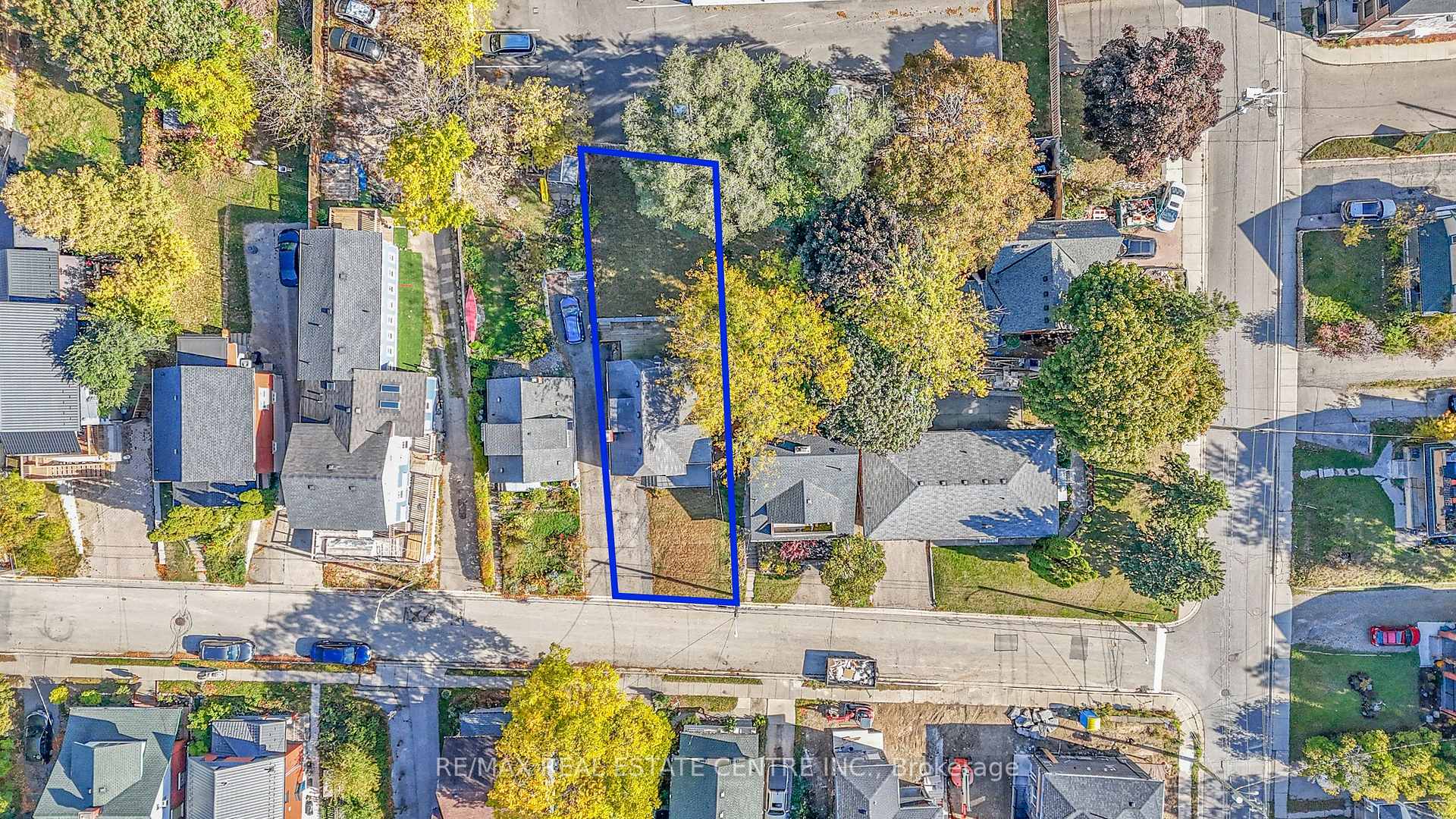 Photo 3 of 124 St George Street, Kitchener — HOMEH
