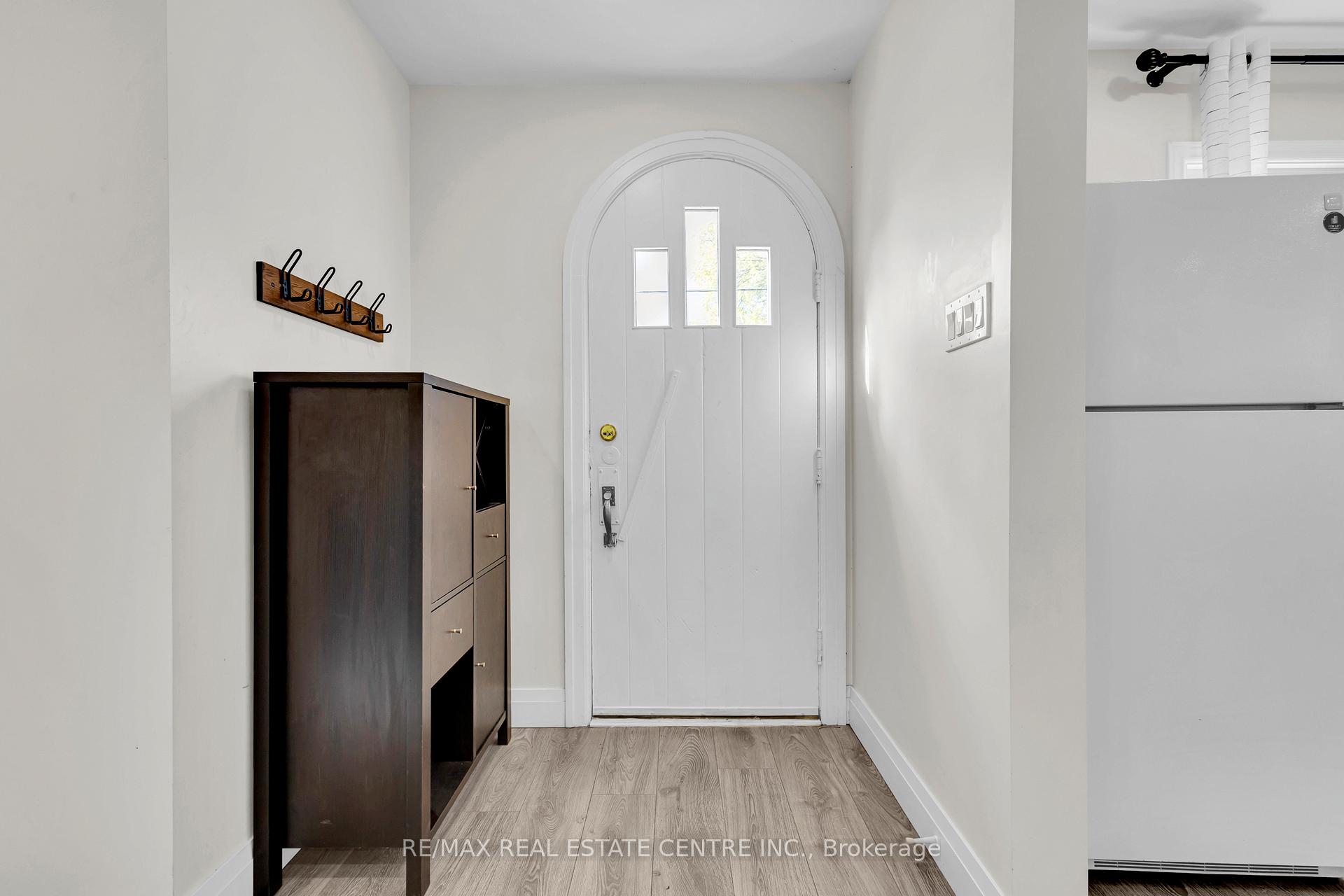 Photo 7 of 124 St George Street, Kitchener — HOMEH