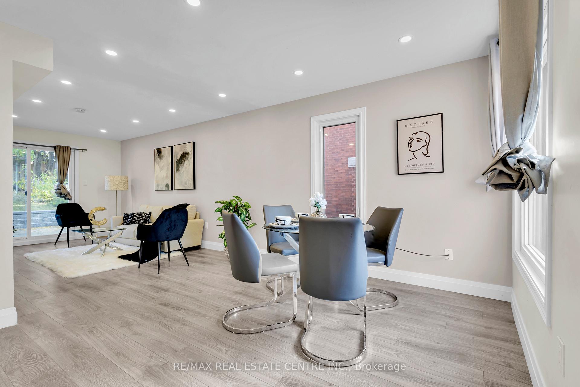 Photo 10 of 124 St George Street, Kitchener — HOMEH