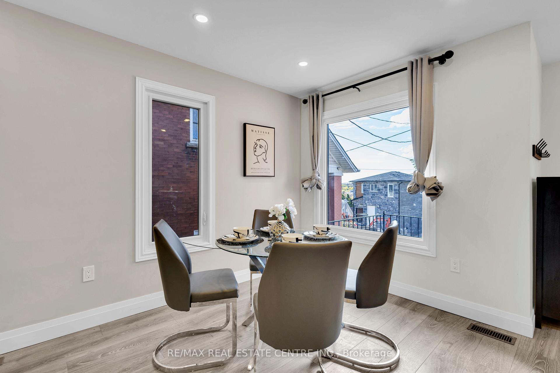 Photo 12 of 124 St George Street, Kitchener — HOMEH