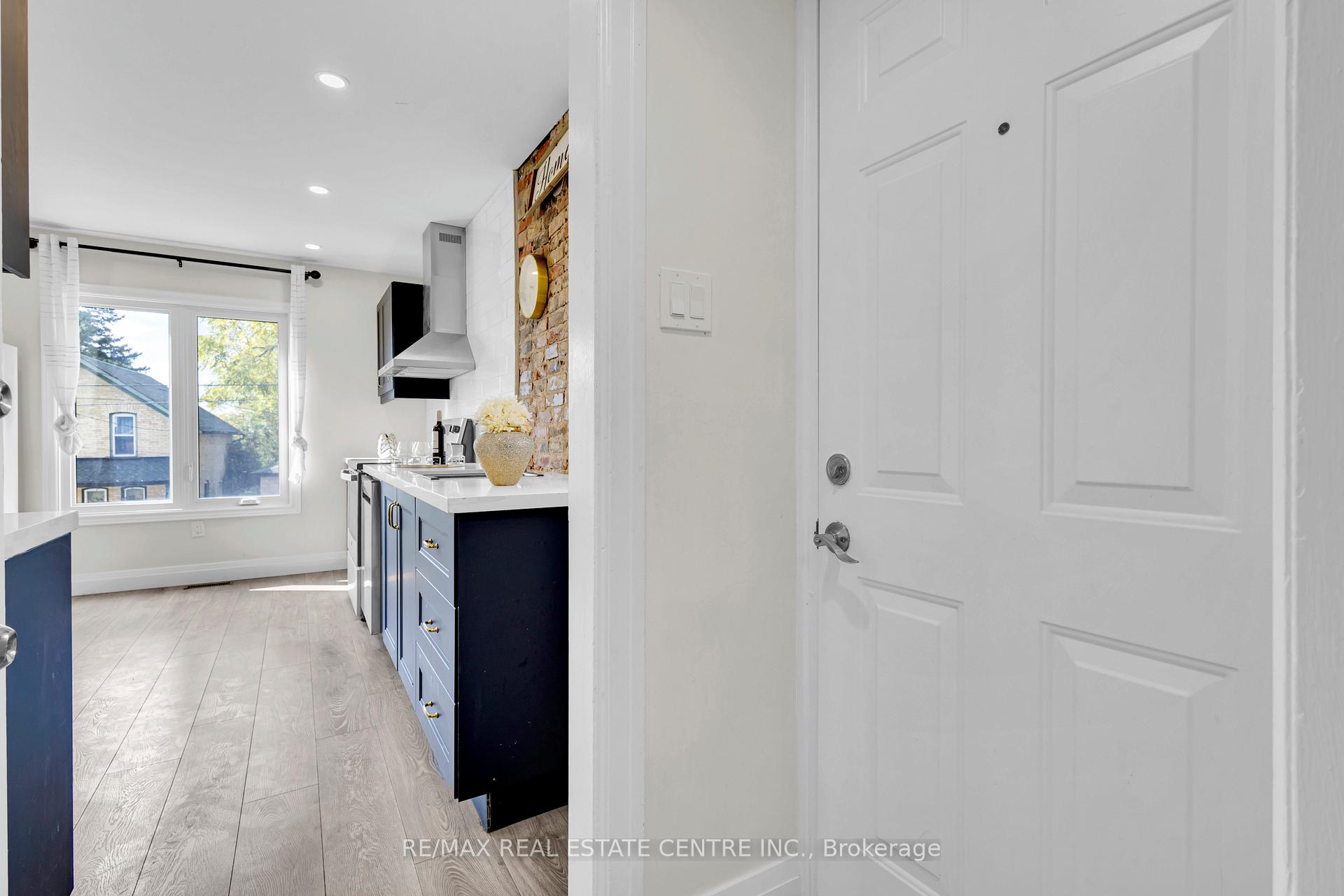 Photo 30 of 124 St George Street, Kitchener — HOMEH