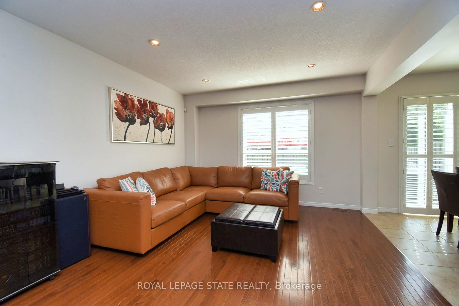 Photo 15 of 15 Clement Drive, Hamilton, Stoney Creek — HOMEH