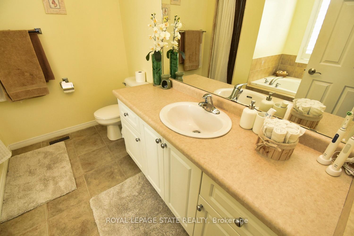 Photo 20 of 15 Clement Drive, Hamilton, Stoney Creek — HOMEH