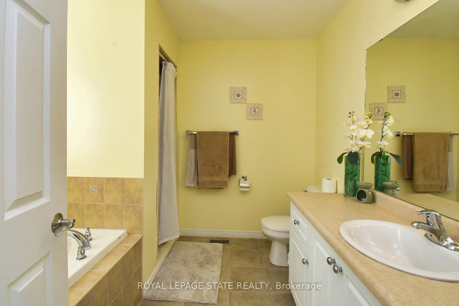 Photo 19 of 15 Clement Drive, Hamilton, Stoney Creek — HOMEH