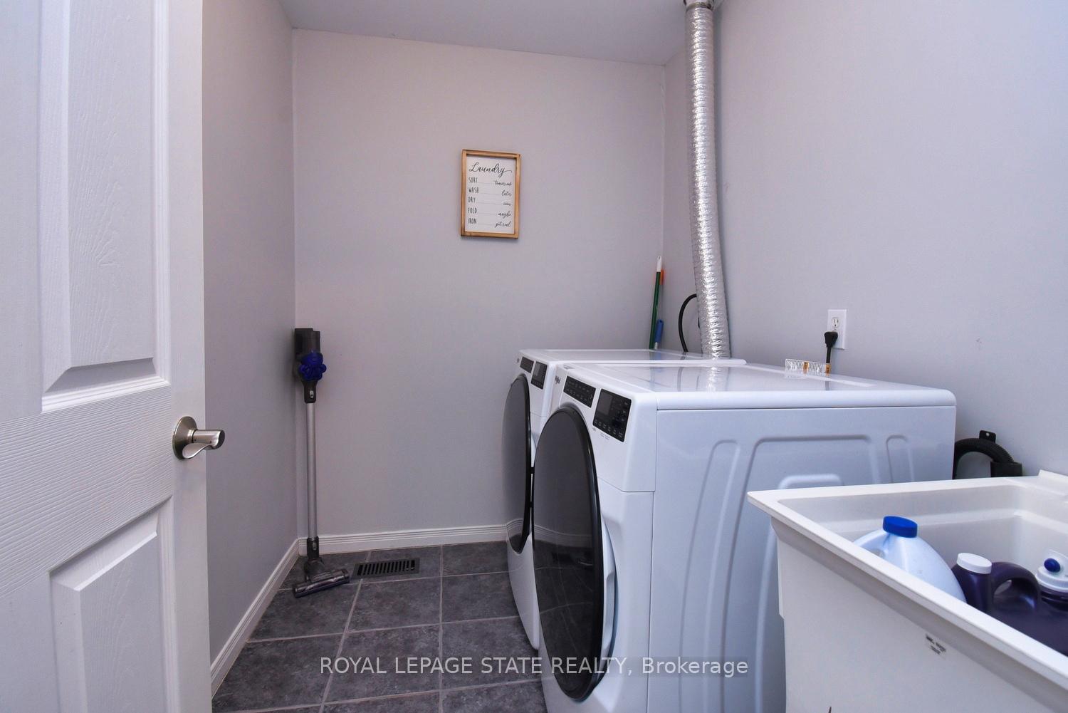Photo 39 of 15 Clement Drive, Hamilton, Stoney Creek — HOMEH