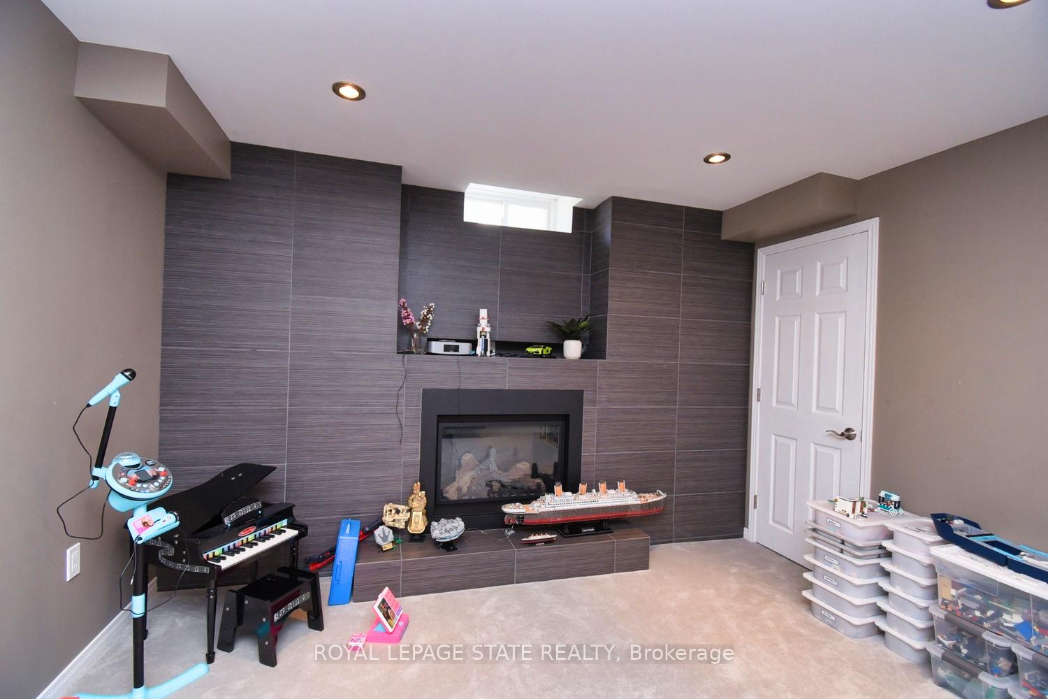 Photo 37 of 15 Clement Drive, Hamilton, Stoney Creek — HOMEH