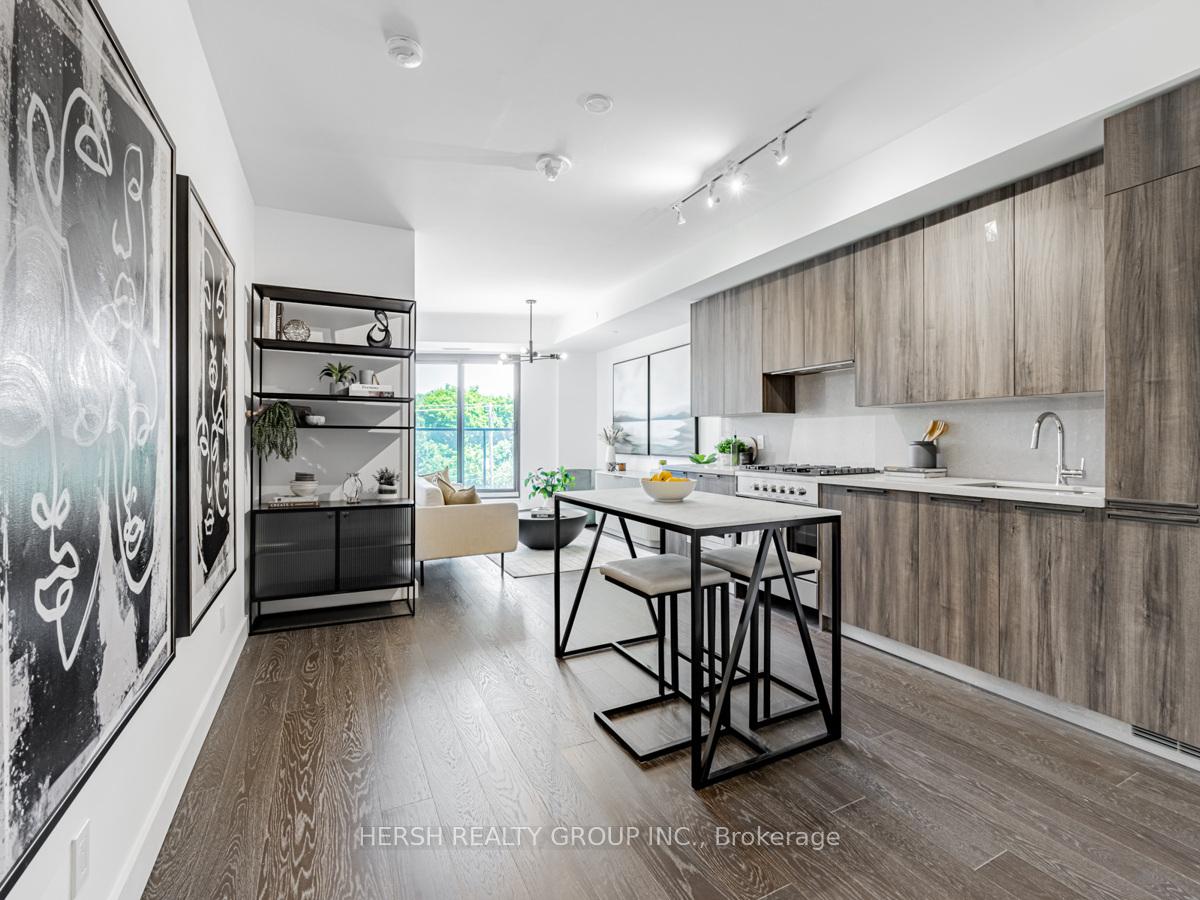 Front of Unit 310, 160 Kingsway Crescent