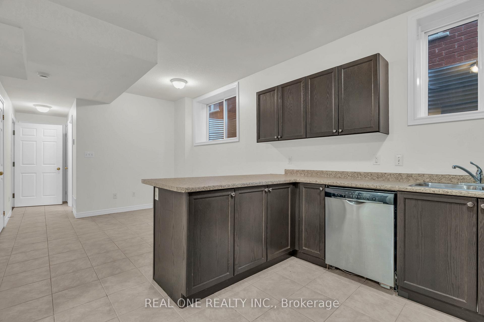 Photo 10 of Unit Basement, 72 Norma Crescent, Guelph, Victoria North — HOMEH