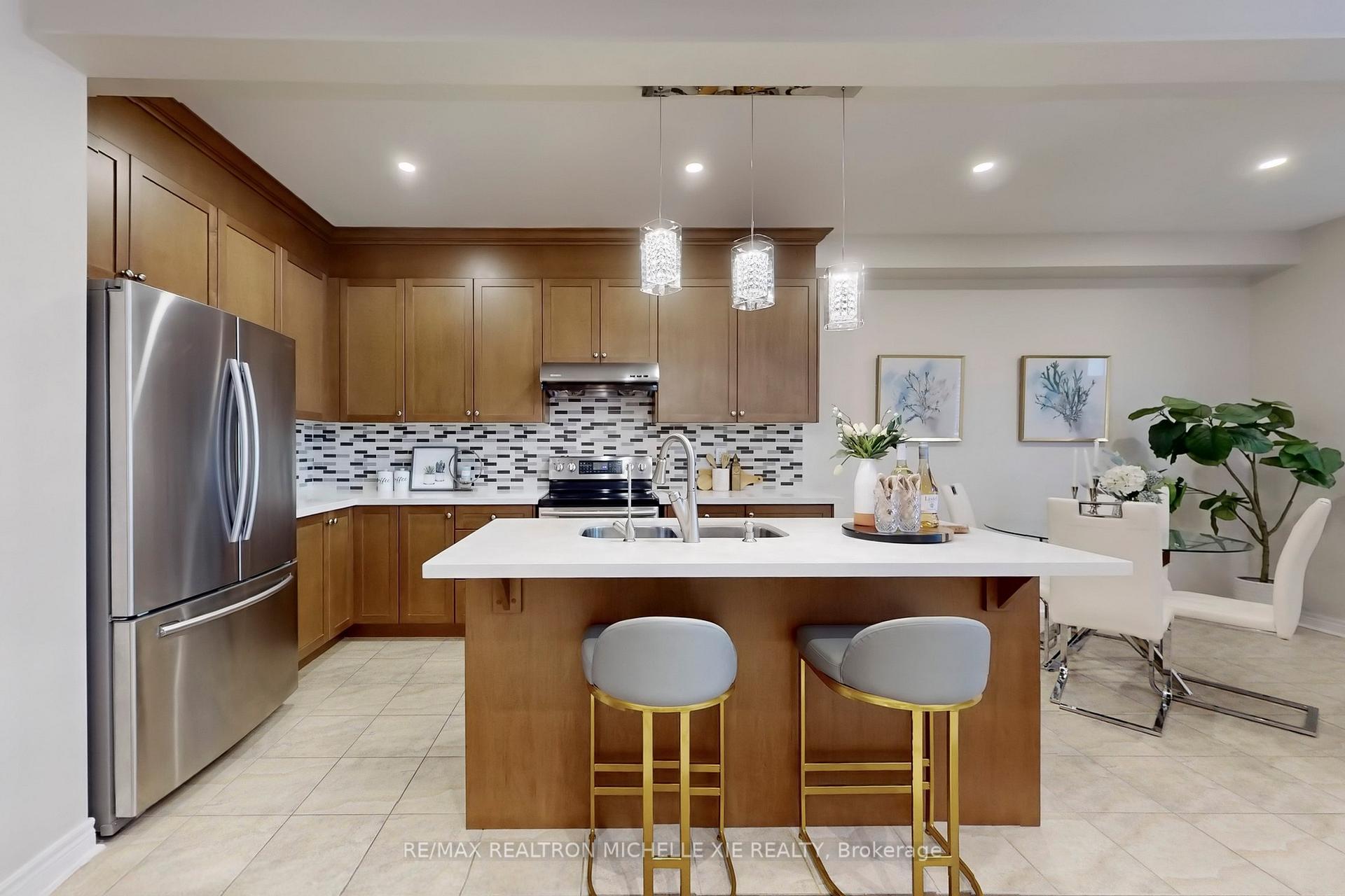 Photo 9 of 134 William Berczy Boulevard, Markham, Berczy — HOMEH