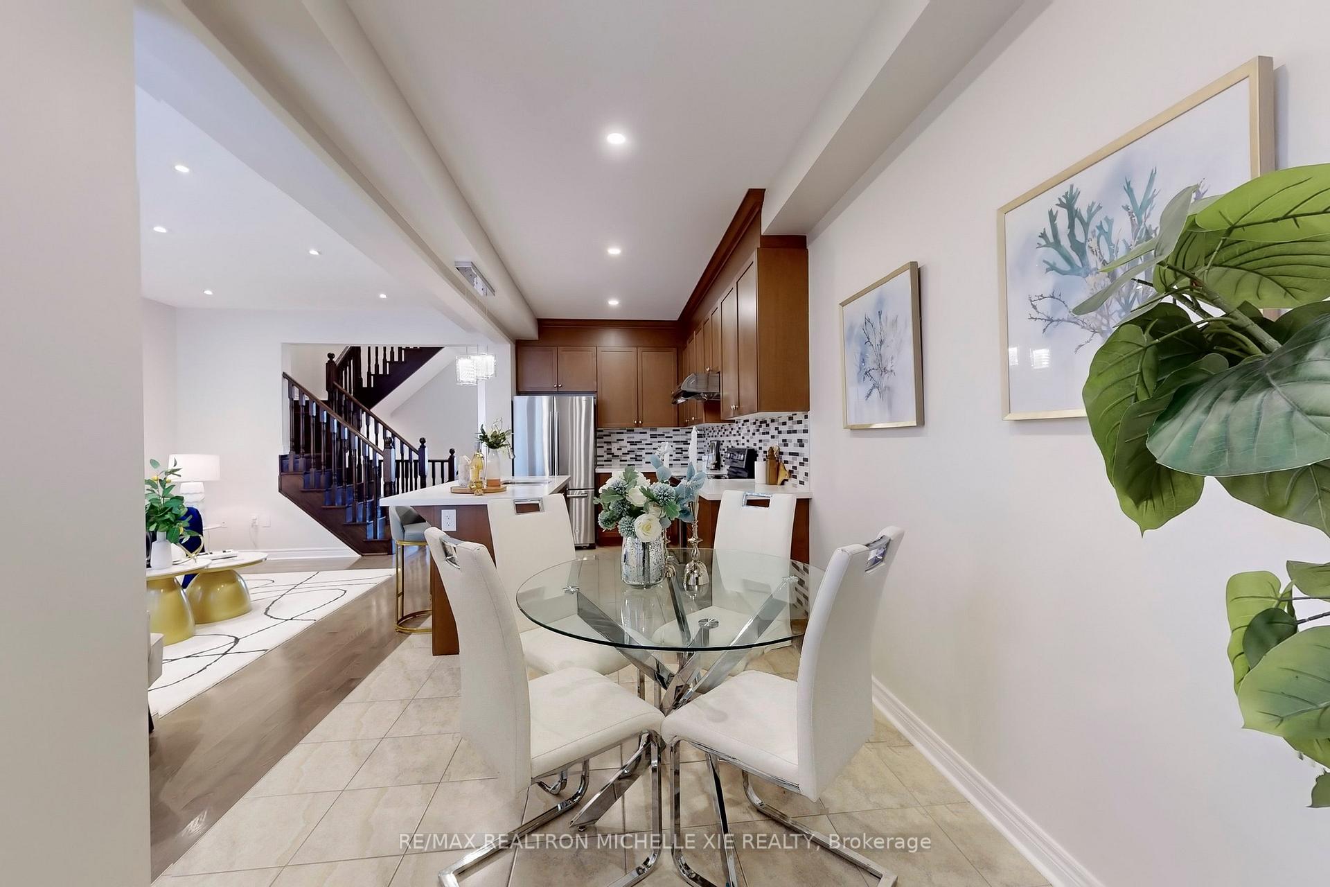 Photo 18 of 134 William Berczy Boulevard, Markham, Berczy — HOMEH
