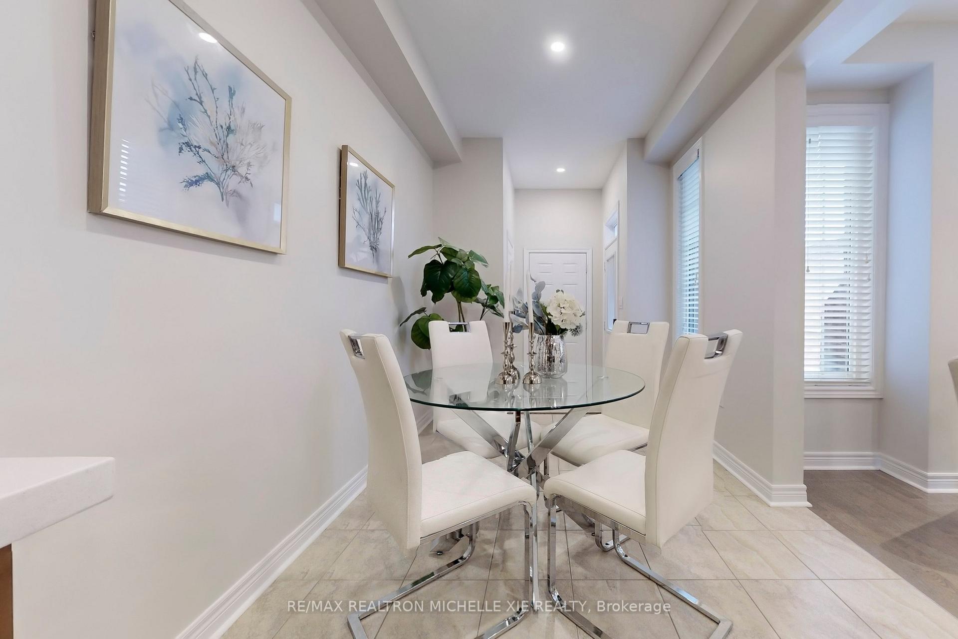 Photo 14 of 134 William Berczy Boulevard, Markham, Berczy — HOMEH