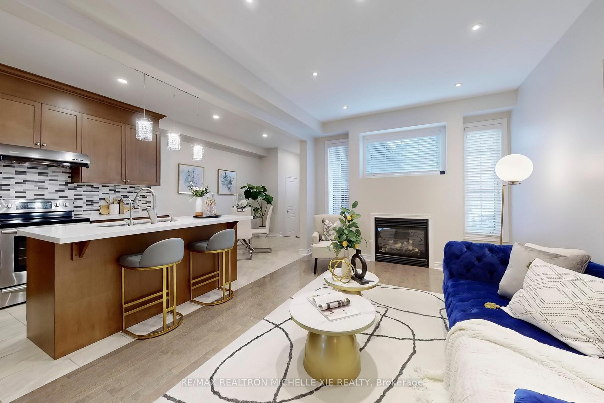 Photo 38 of 134 William Berczy Boulevard, Markham, Berczy — HOMEH
