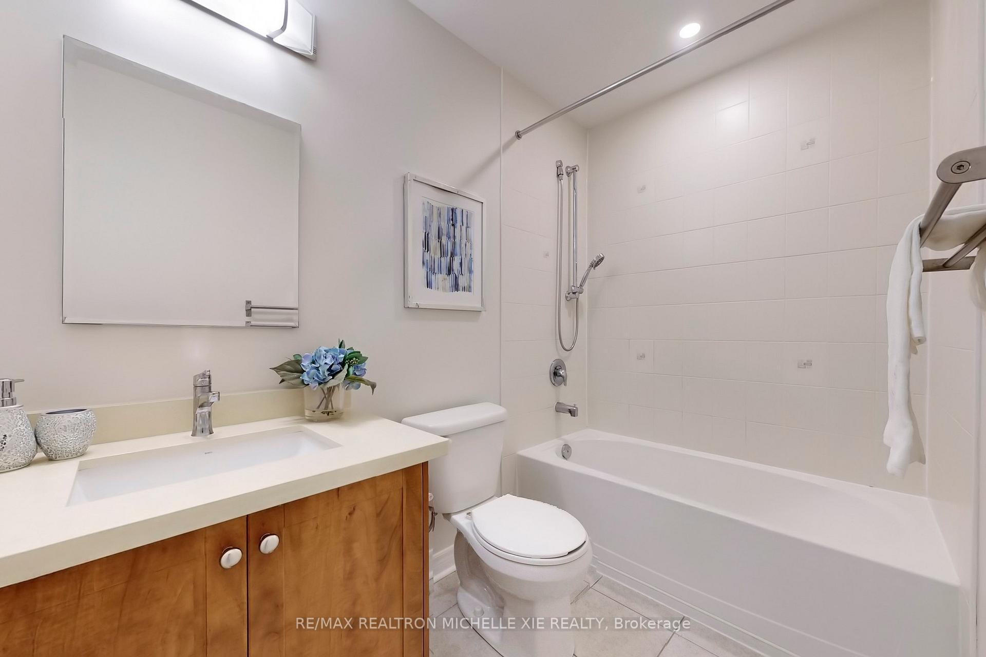 Photo 20 of 134 William Berczy Boulevard, Markham, Berczy — HOMEH