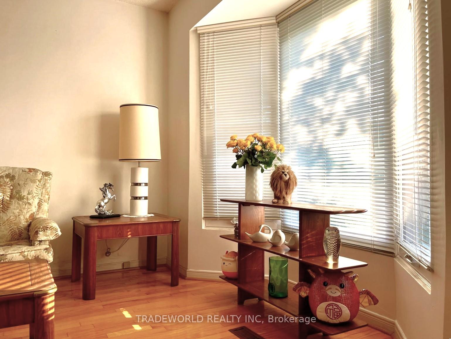Photo 15 of 292 Green Lane, Markham, Thornhill — HOMEH