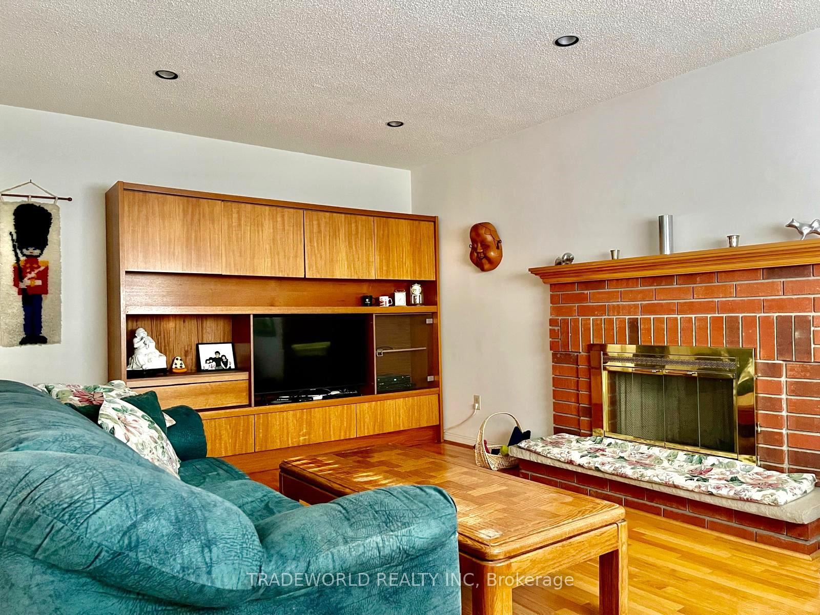 Photo 14 of 292 Green Lane, Markham, Thornhill — HOMEH