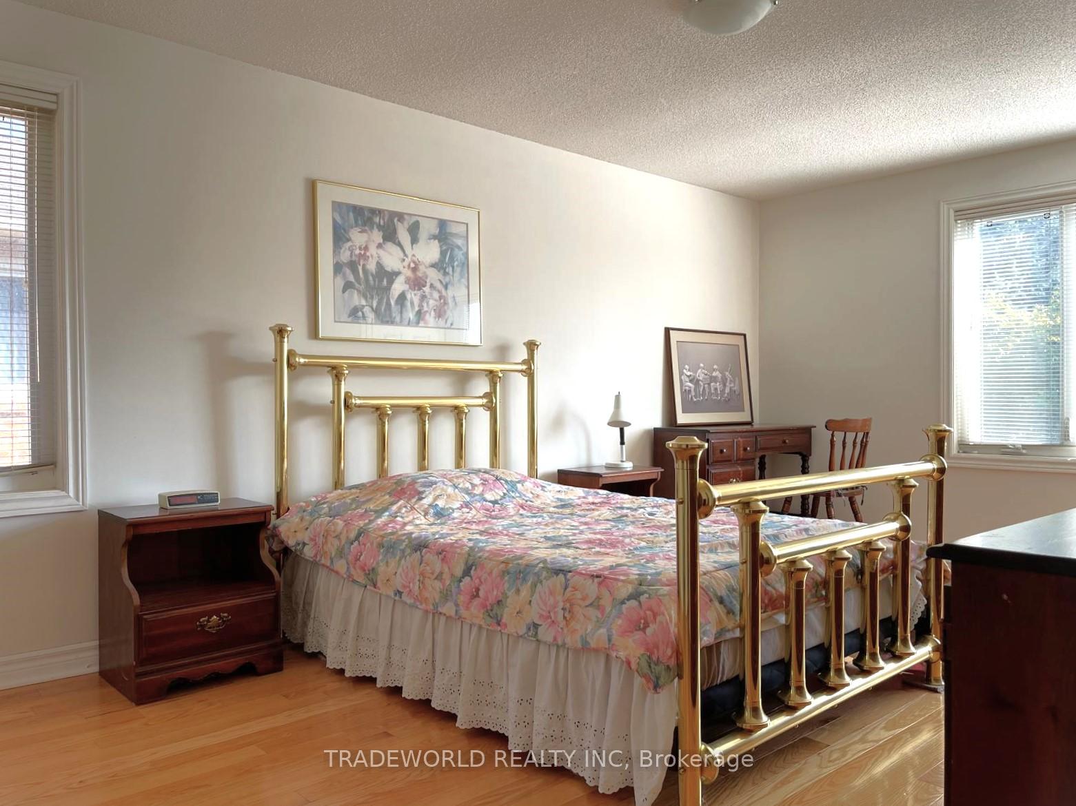 Photo 7 of 292 Green Lane, Markham, Thornhill — HOMEH