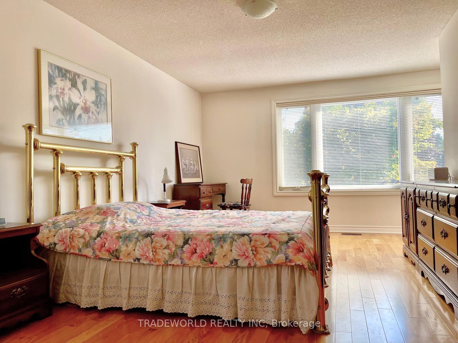 Photo 12 of 292 Green Lane, Markham, Thornhill — HOMEH