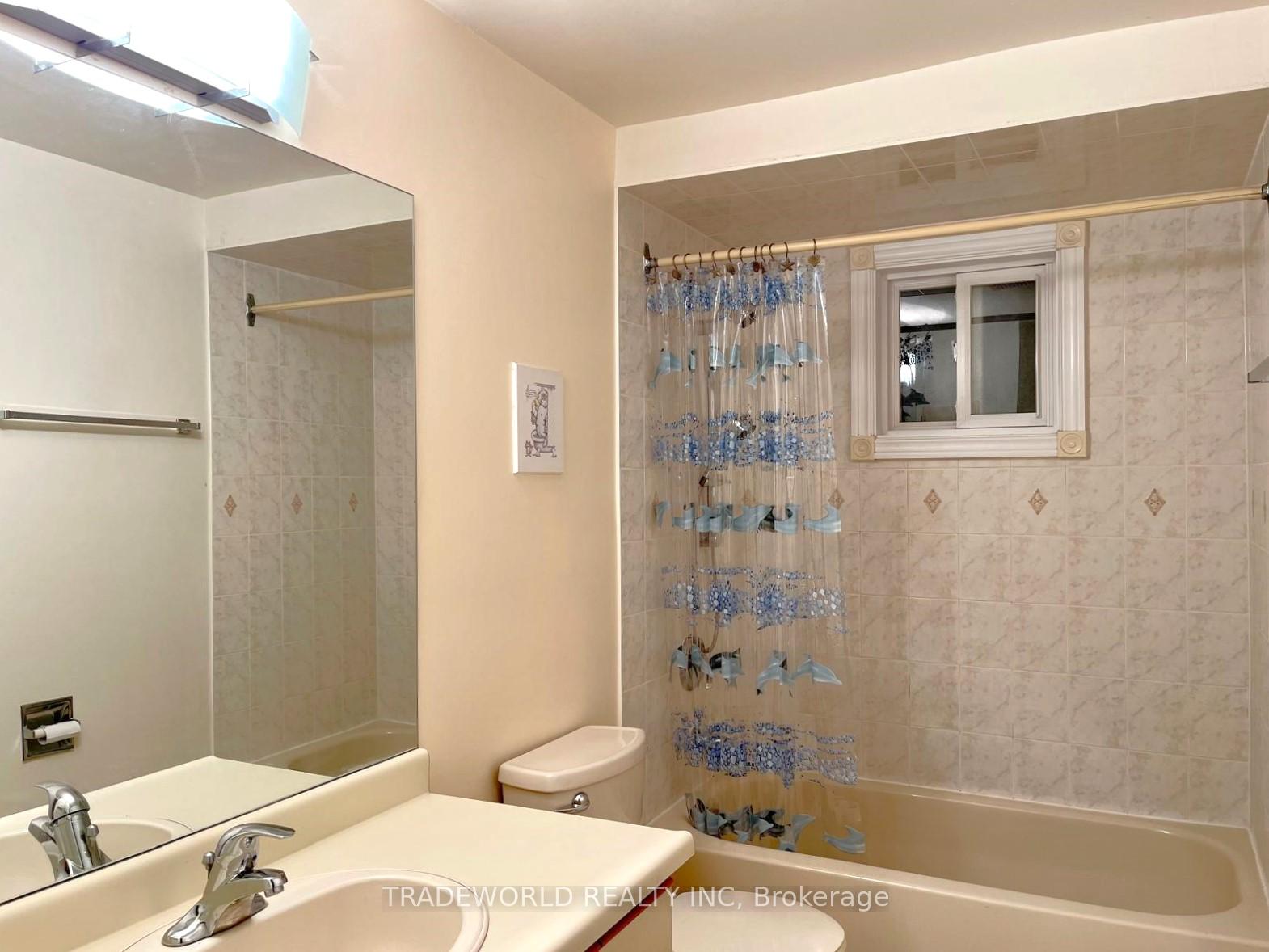 Photo 16 of 292 Green Lane, Markham, Thornhill — HOMEH