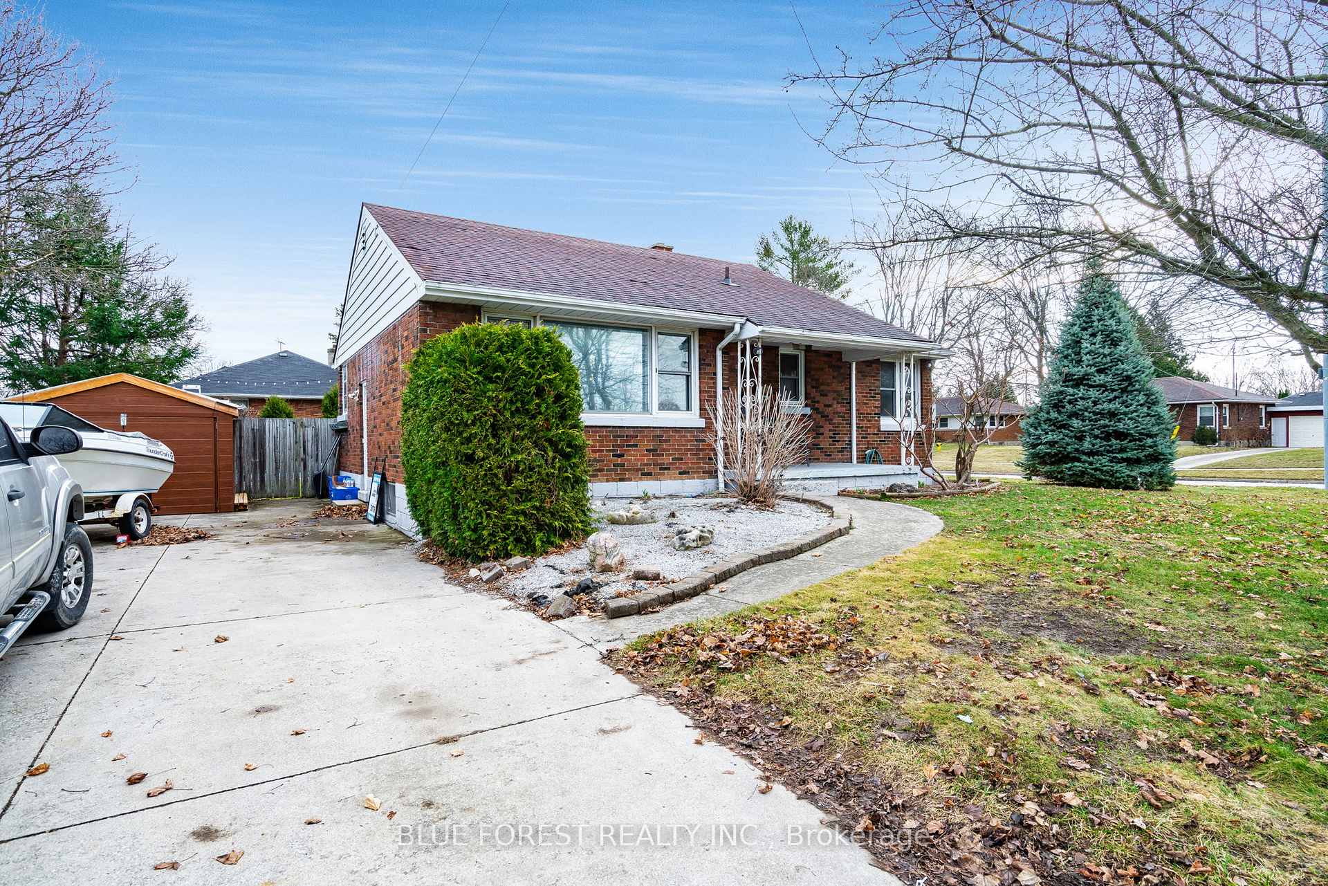 Photo 2 of 39 John Street, Chatham-Kent, Chatham — HOMEH