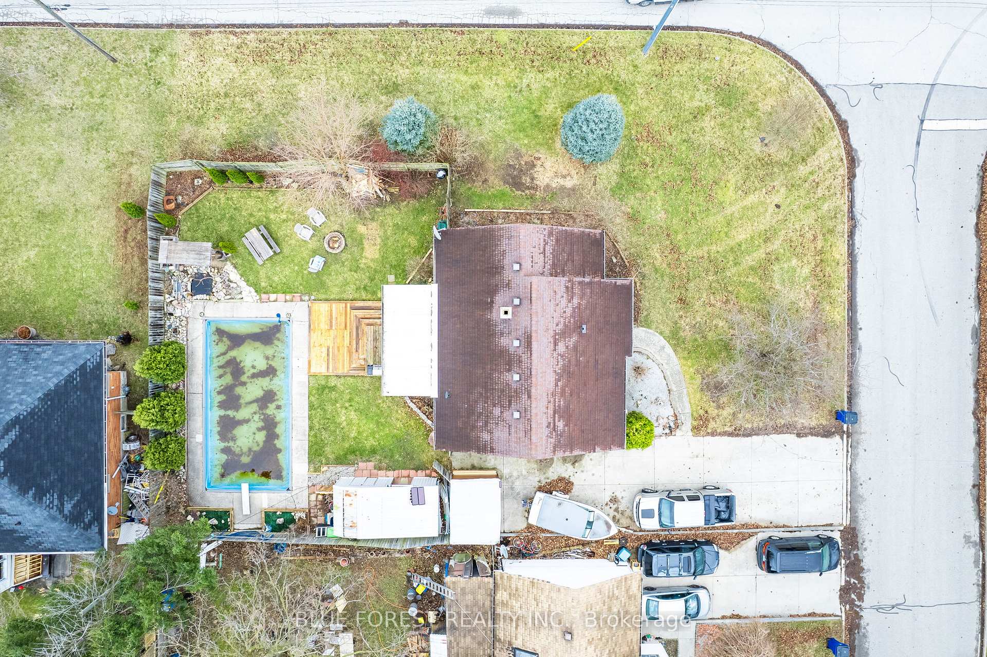Photo 4 of 39 John Street, Chatham-Kent, Chatham — HOMEH