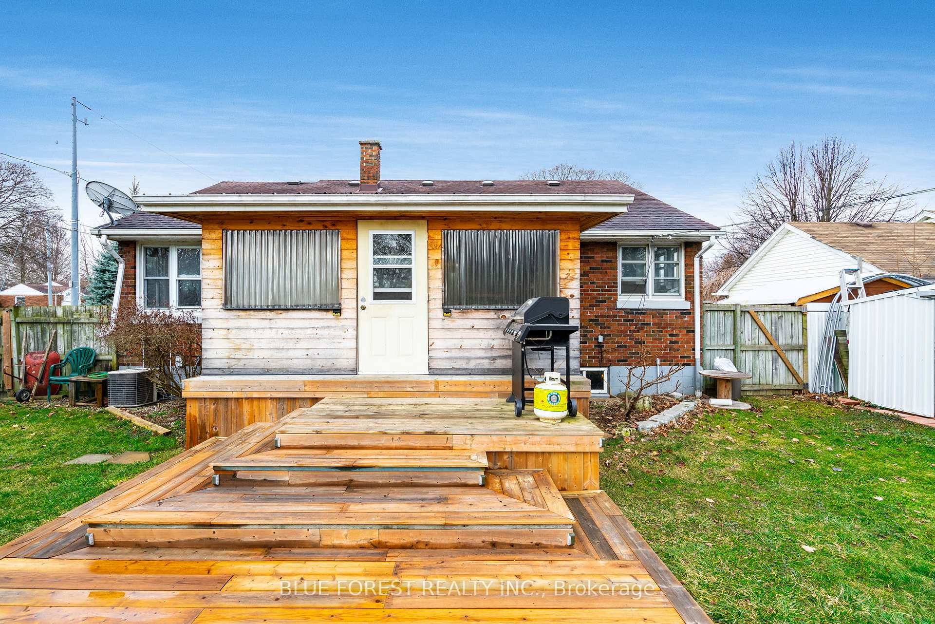 Photo 29 of 39 John Street, Chatham-Kent, Chatham — HOMEH