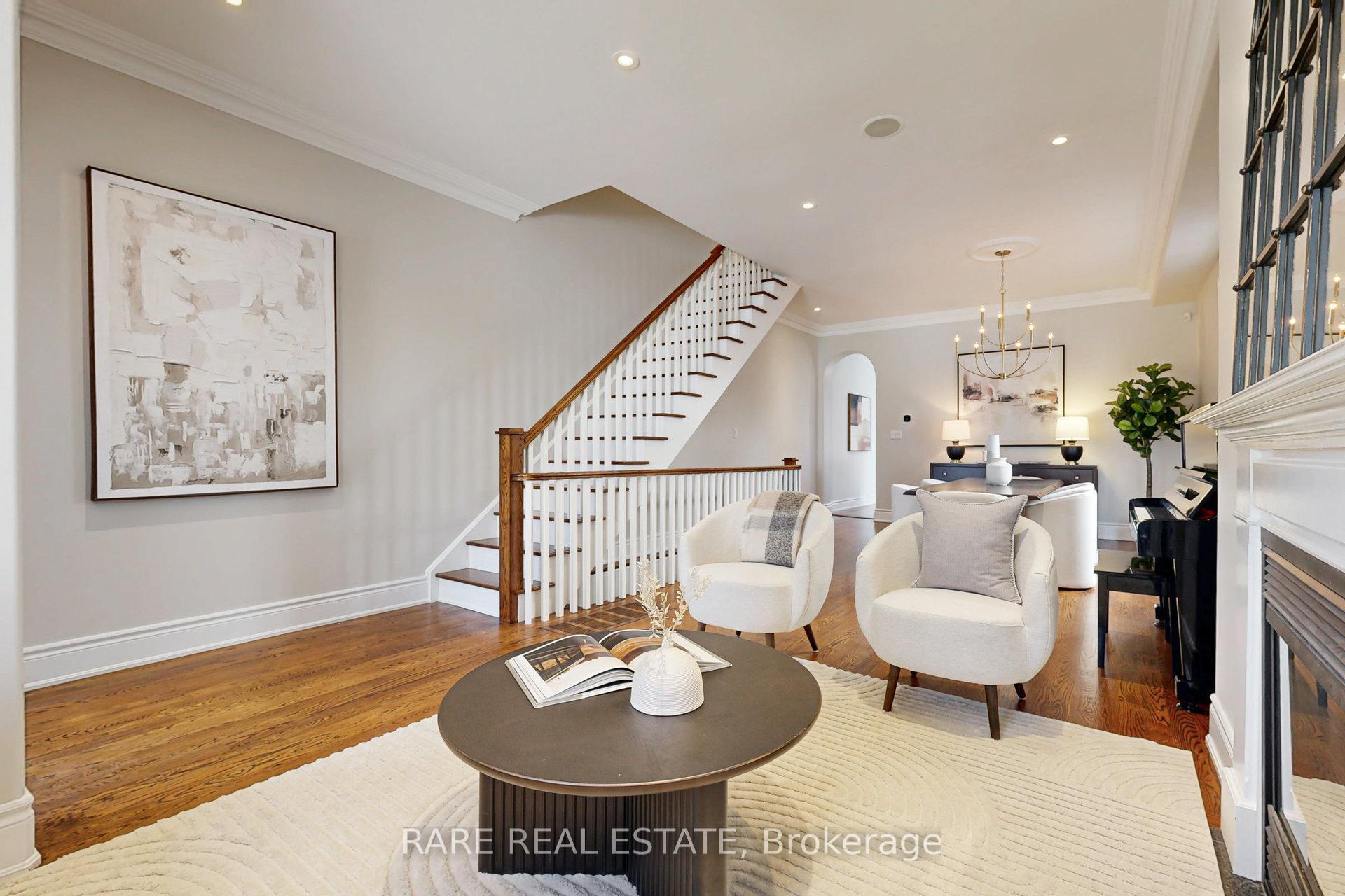 Photo 11 of 130 Edgewood Avenue, Toronto, Woodbine Corridor — HOMEH