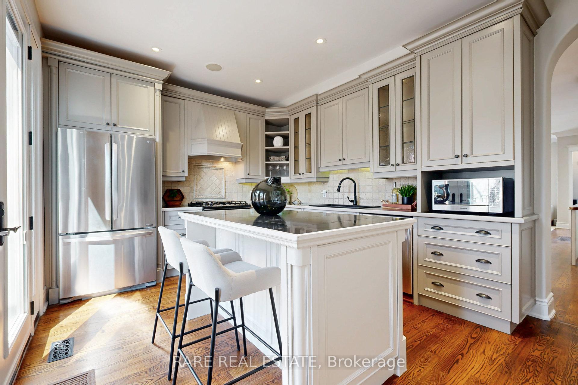 Photo 12 of 130 Edgewood Avenue, Toronto, Woodbine Corridor — HOMEH