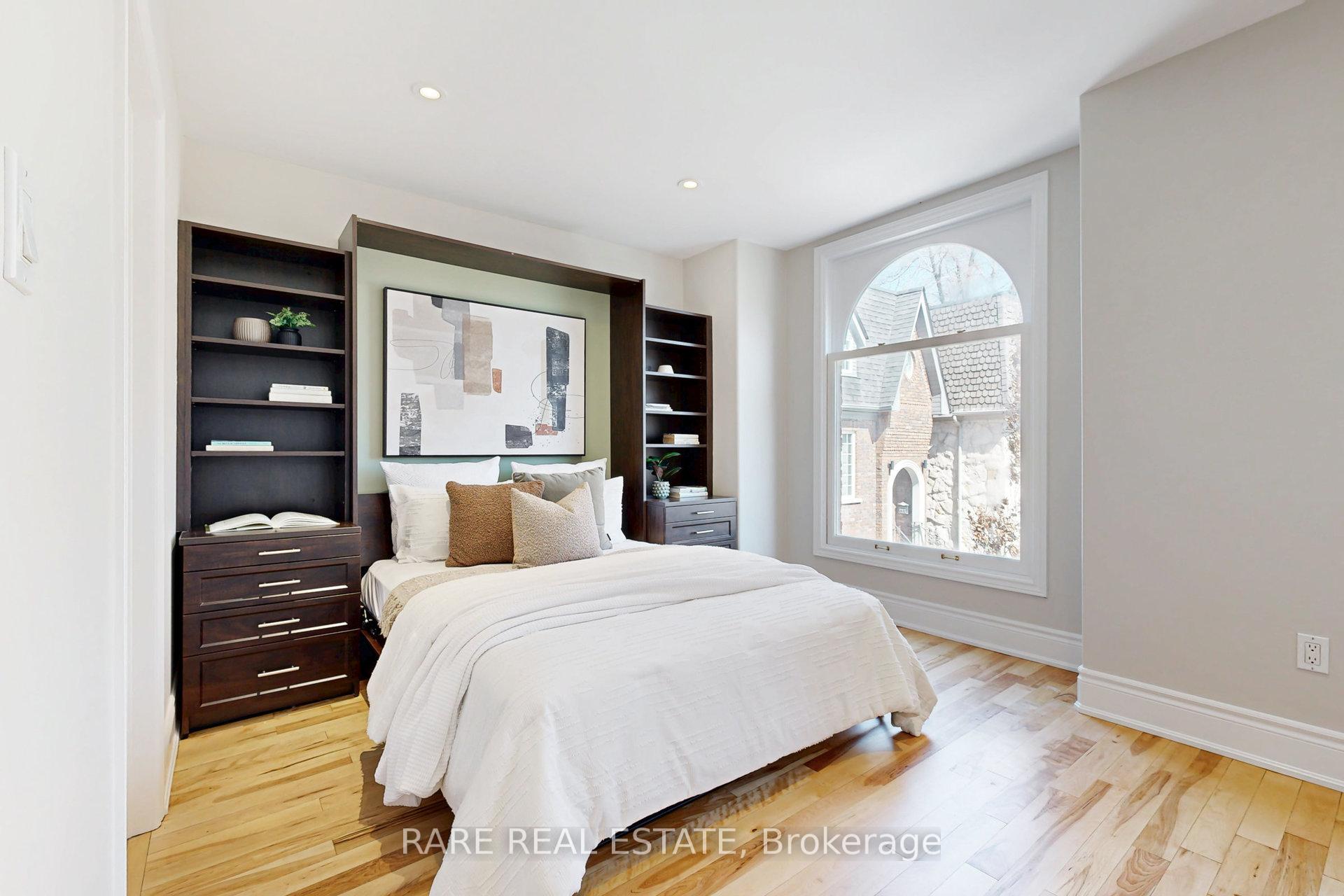 Photo 13 of 130 Edgewood Avenue, Toronto, Woodbine Corridor — HOMEH