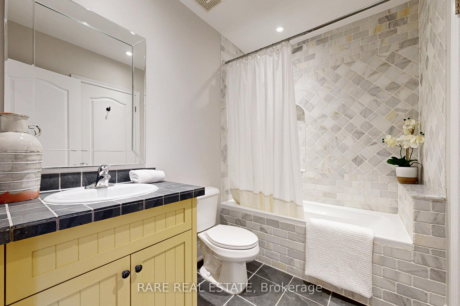 Photo 15 of 130 Edgewood Avenue, Toronto, Woodbine Corridor — HOMEH