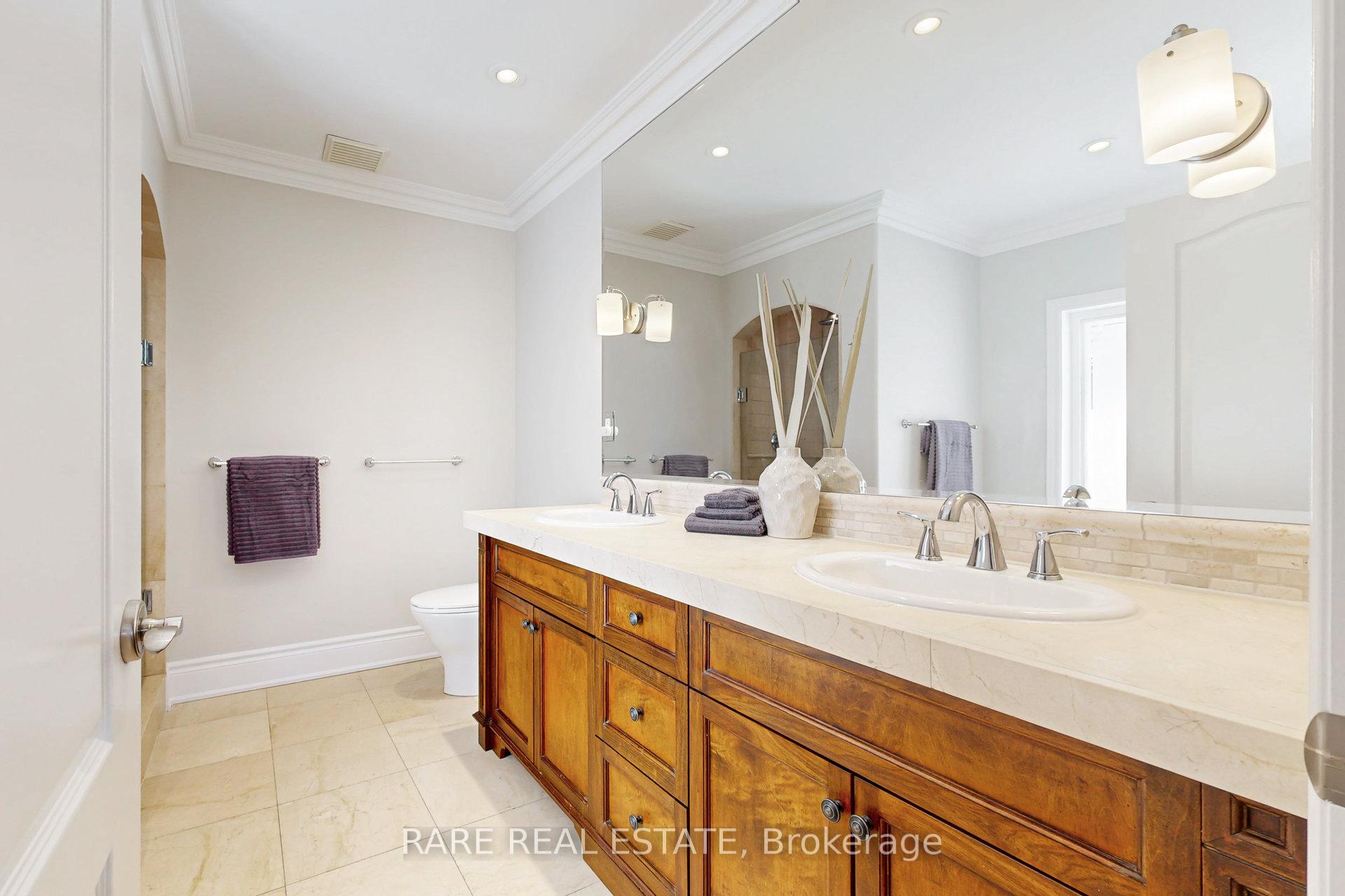 Photo 23 of 130 Edgewood Avenue, Toronto, Woodbine Corridor — HOMEH