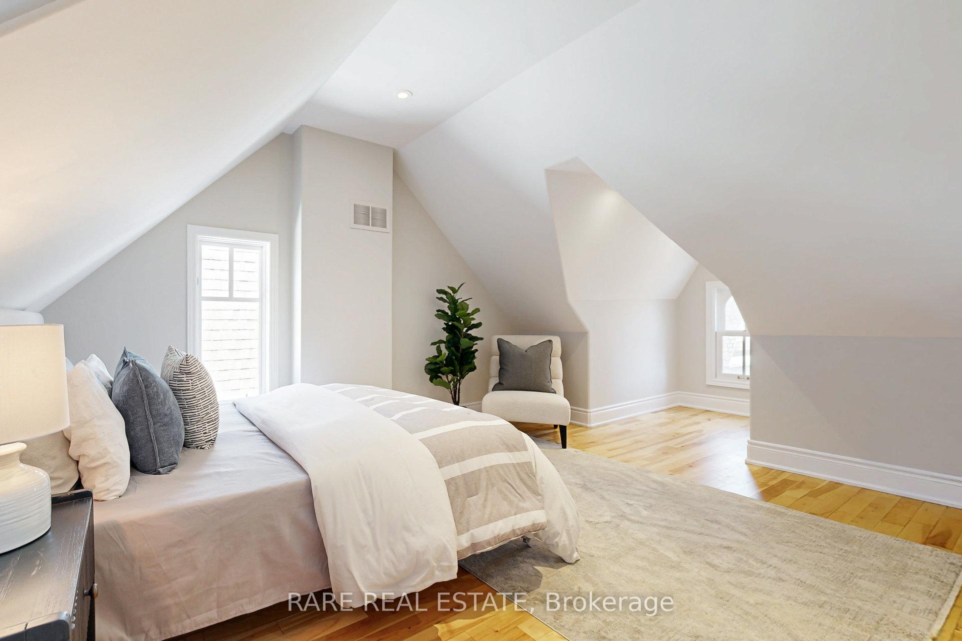 Photo 47 of 130 Edgewood Avenue, Toronto, Woodbine Corridor — HOMEH