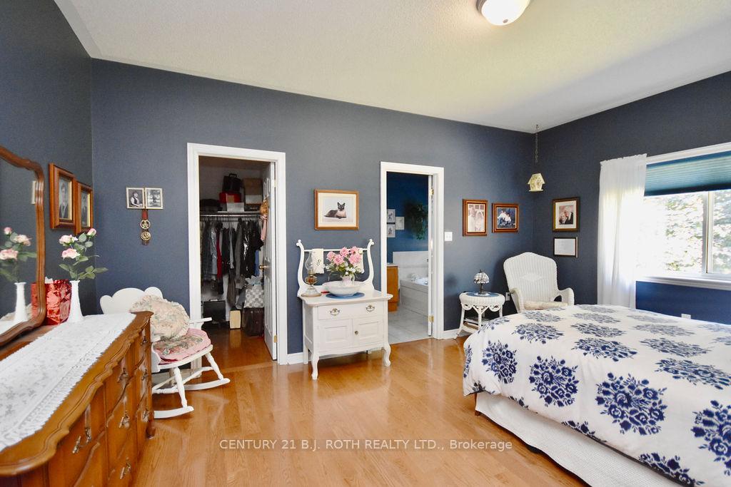 Photo 18 of 263 Dock Road, Barrie, Innis-Shore — HOMEH