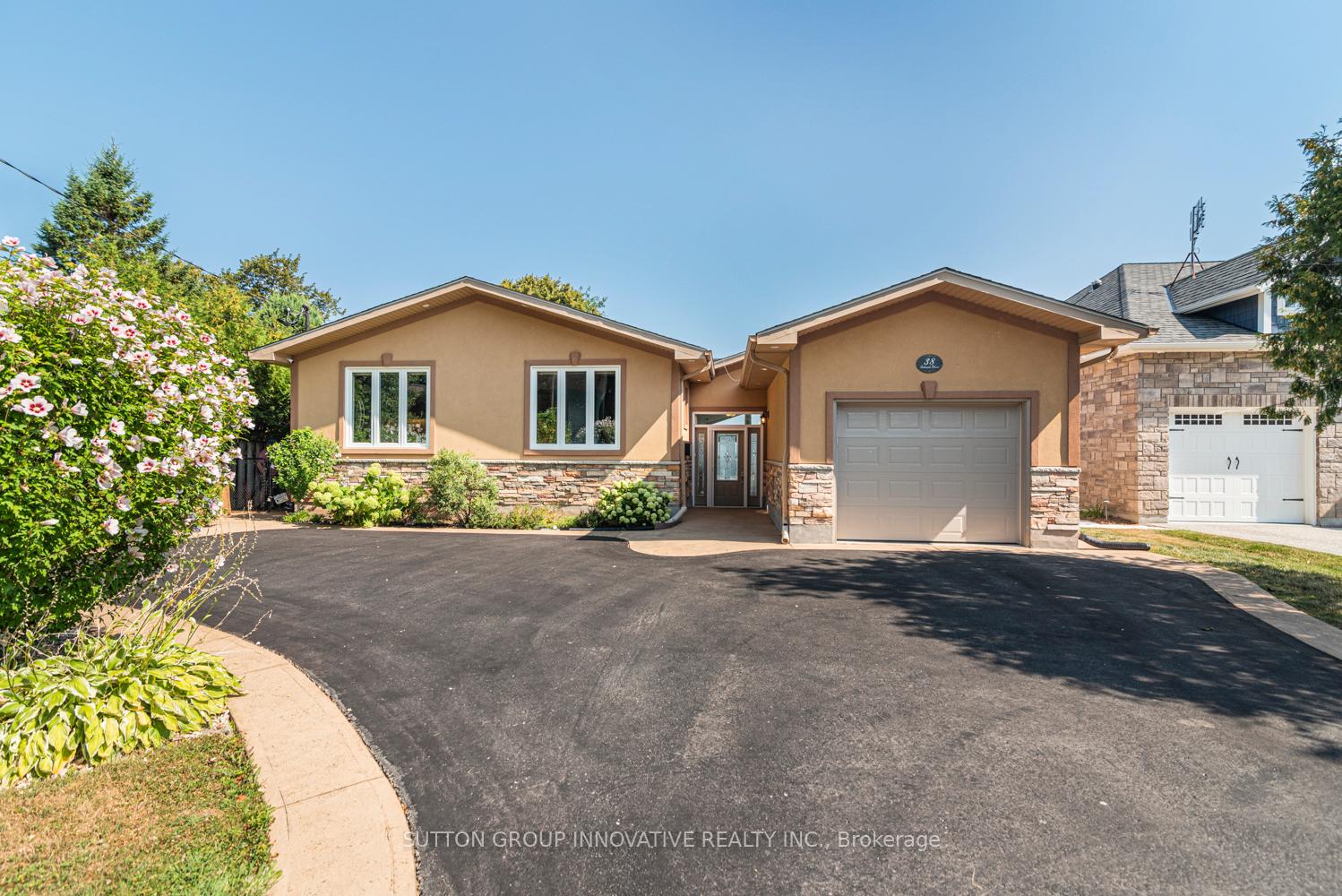 Photo 5 of 38 Lakeside Drive, Grimsby, Grimsby Beach — HOMEH