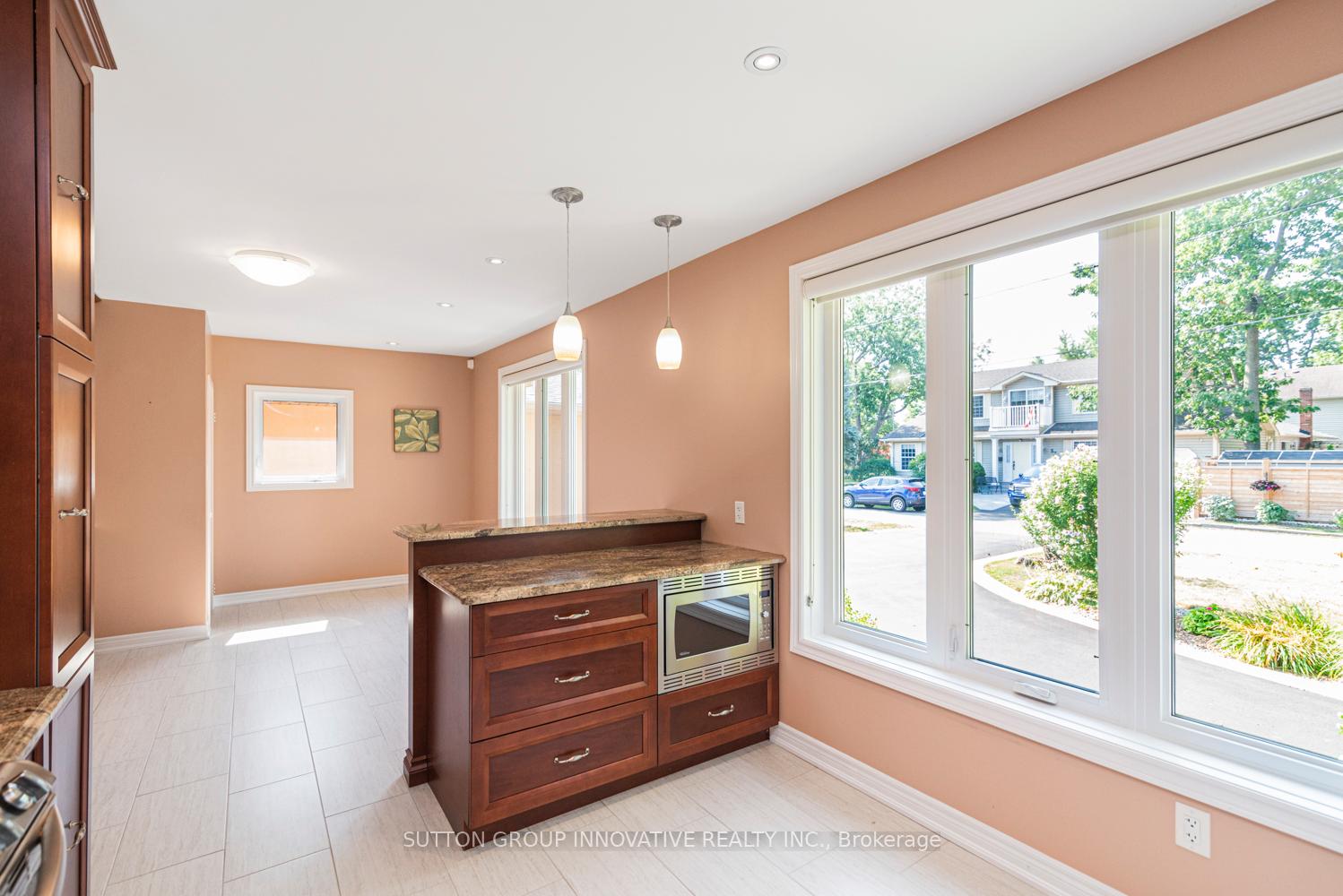 Photo 23 of 38 Lakeside Drive, Grimsby, Grimsby Beach — HOMEH