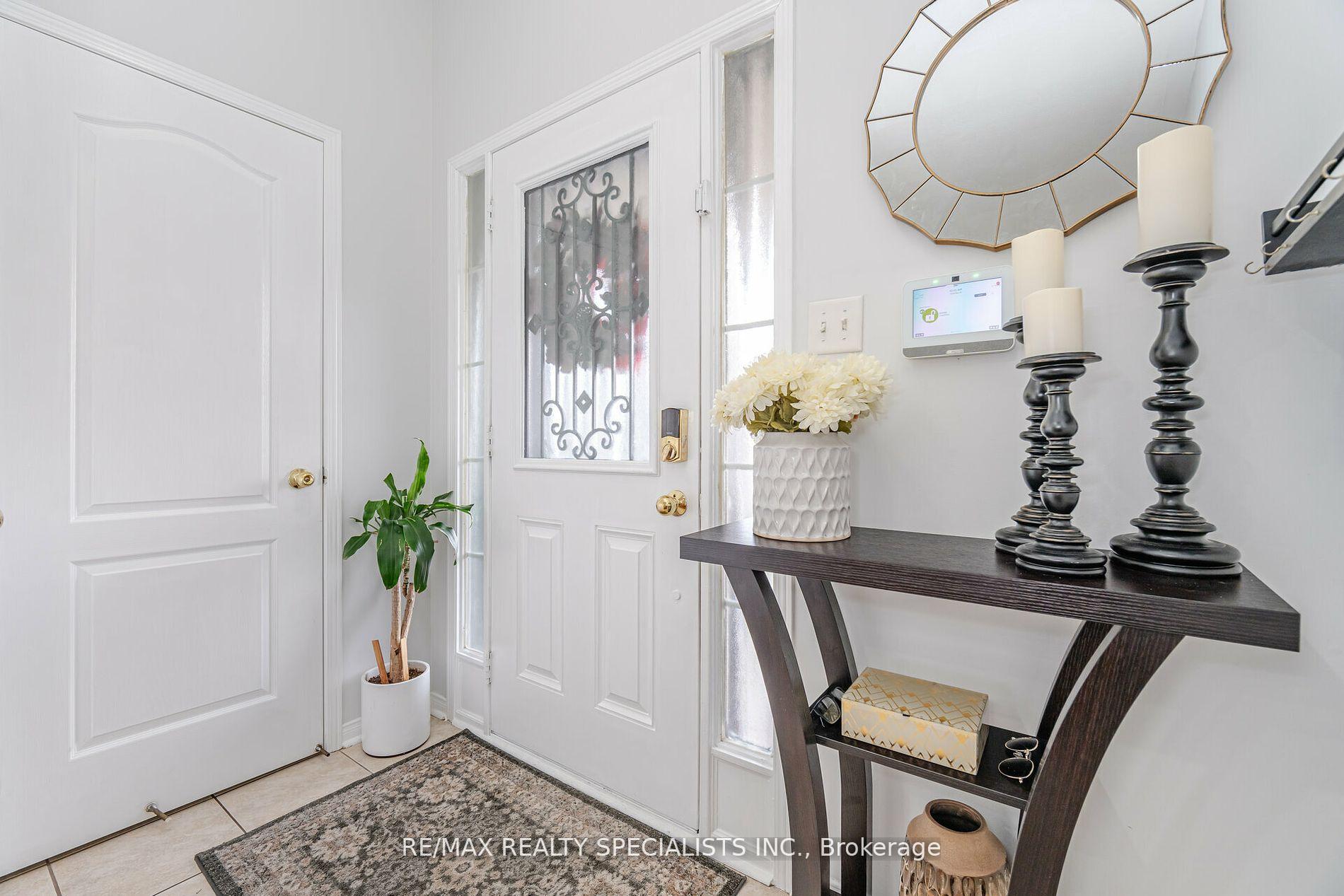 Photo 4 of 59 Decourcy-Ireland Circle, Ajax, Northeast Ajax — HOMEH