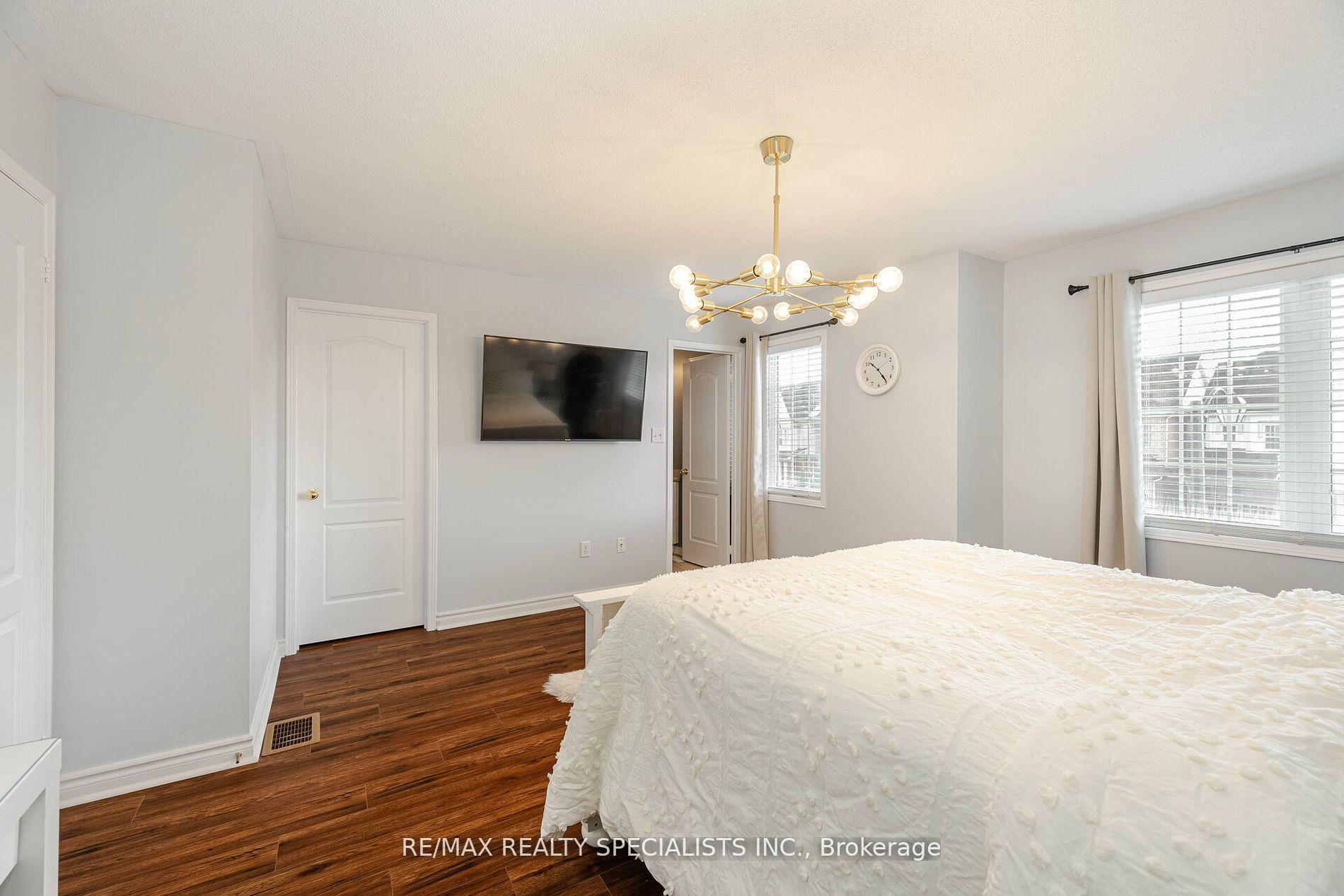 Photo 19 of 59 Decourcy-Ireland Circle, Ajax, Northeast Ajax — HOMEH