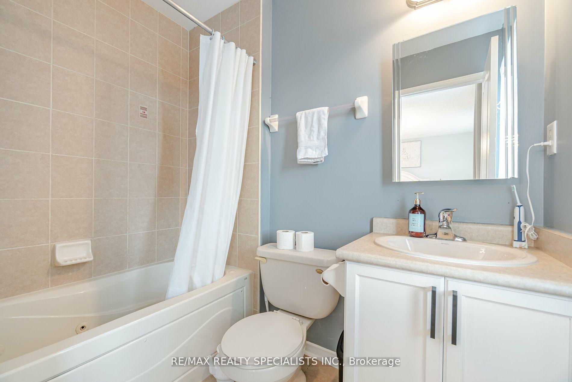 Photo 12 of 59 Decourcy-Ireland Circle, Ajax, Northeast Ajax — HOMEH
