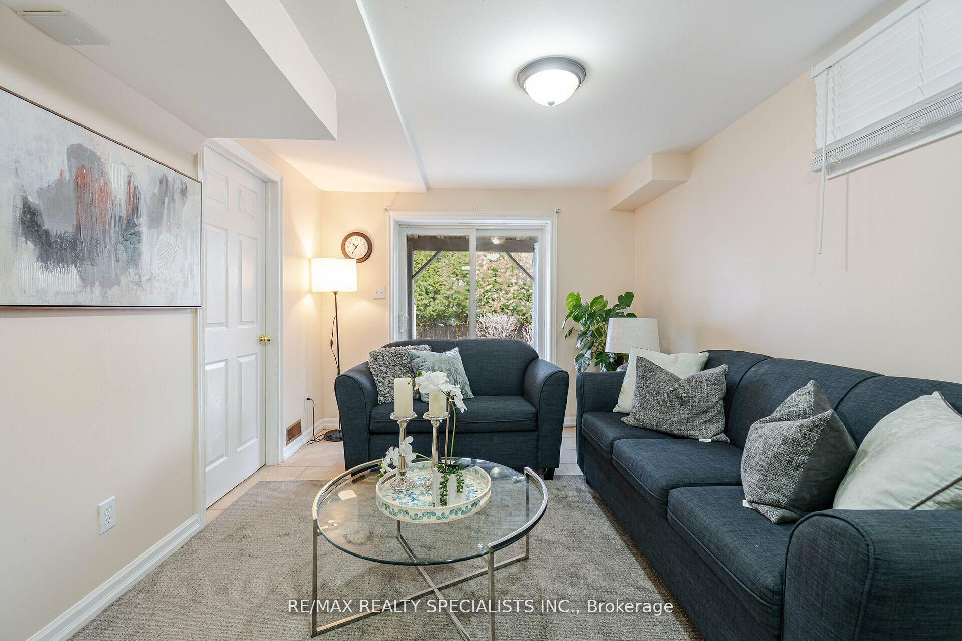 Photo 20 of 59 Decourcy-Ireland Circle, Ajax, Northeast Ajax — HOMEH