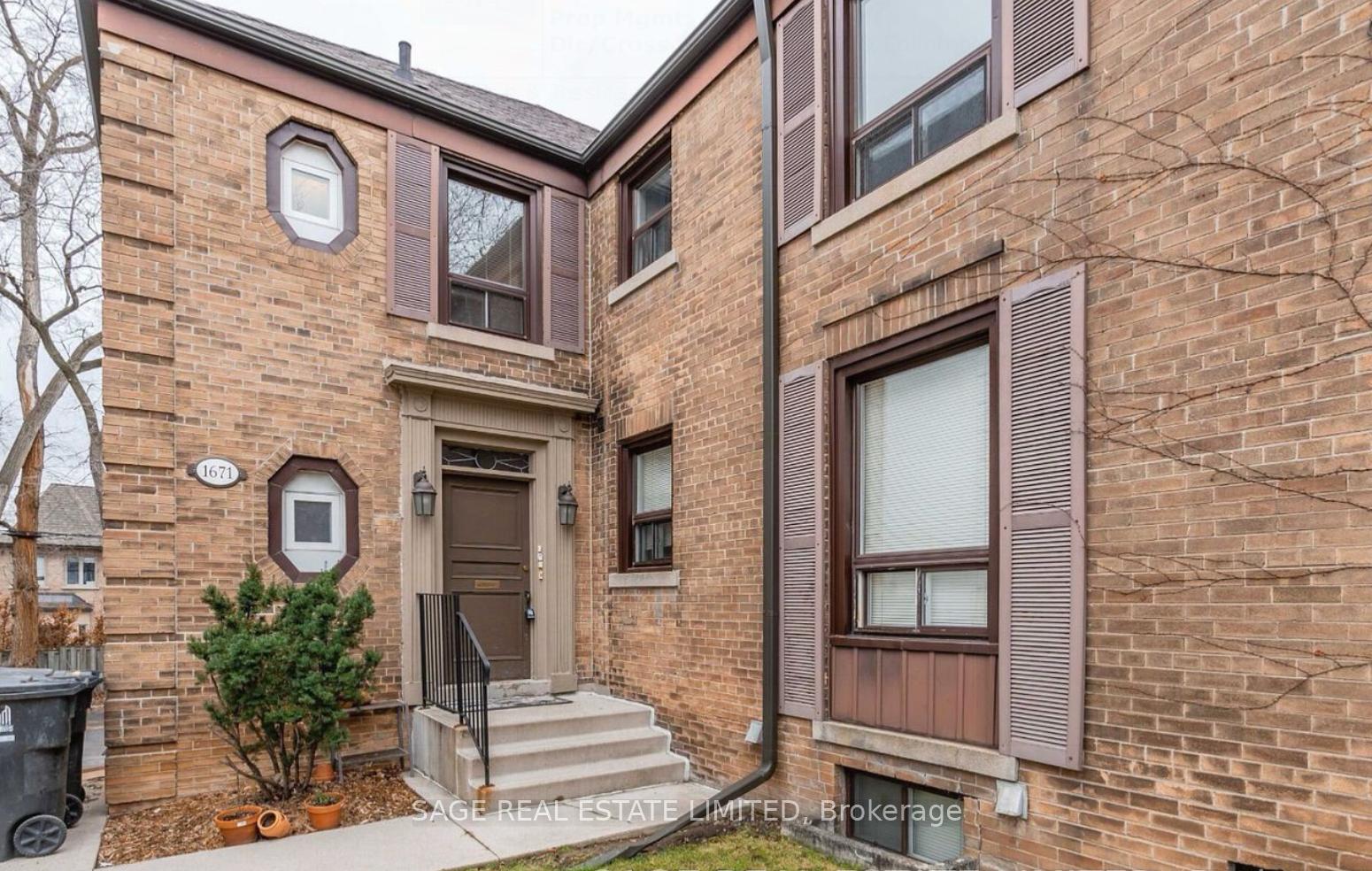 Front of Unit C, 1671 Bathurst Street