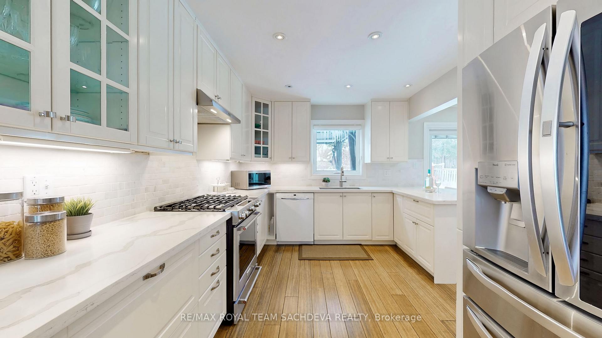 Photo 17 of 16 Wicks Drive, Ajax, Central — HOMEH