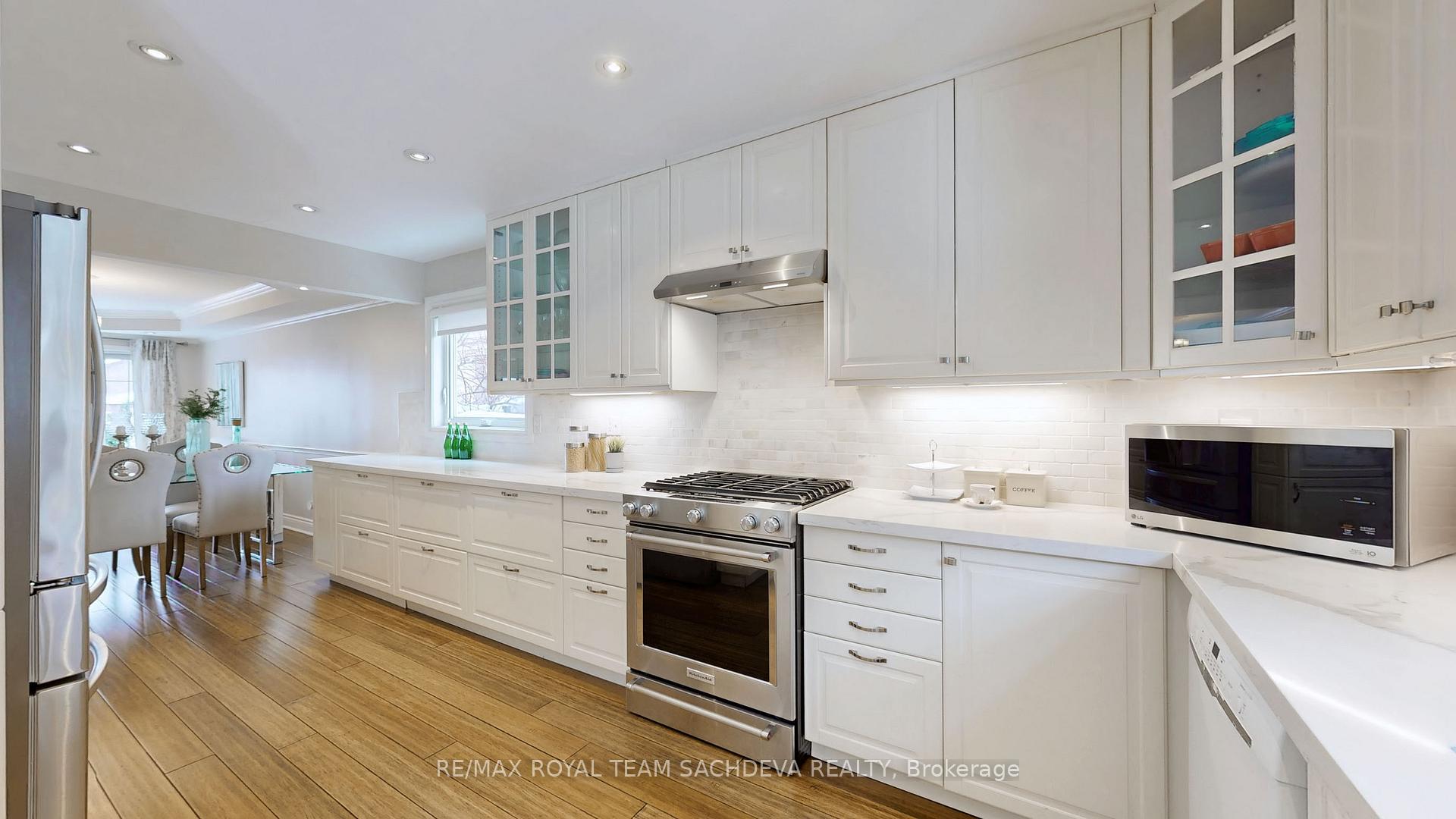 Photo 14 of 16 Wicks Drive, Ajax, Central — HOMEH