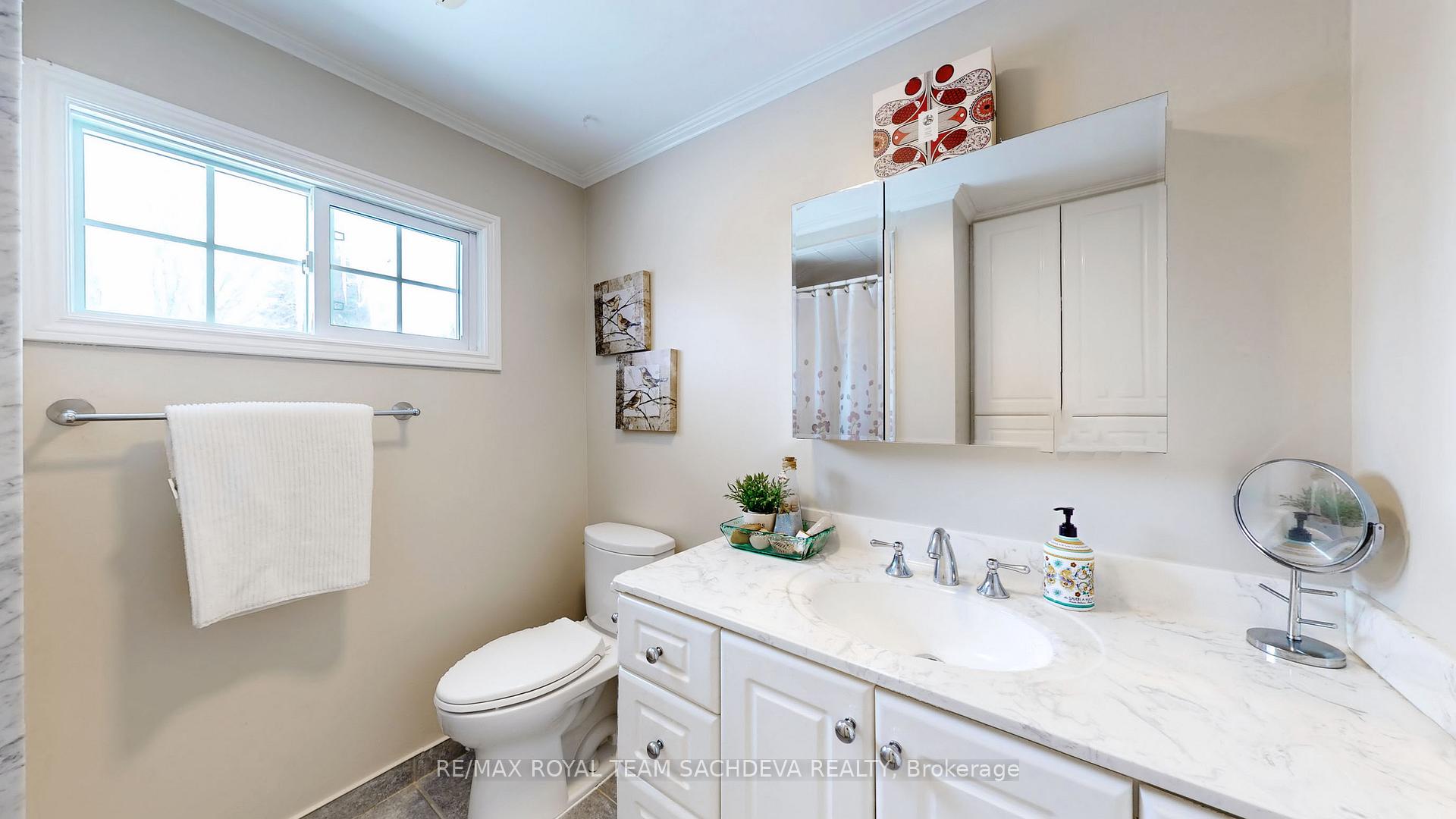 Photo 24 of 16 Wicks Drive, Ajax, Central — HOMEH