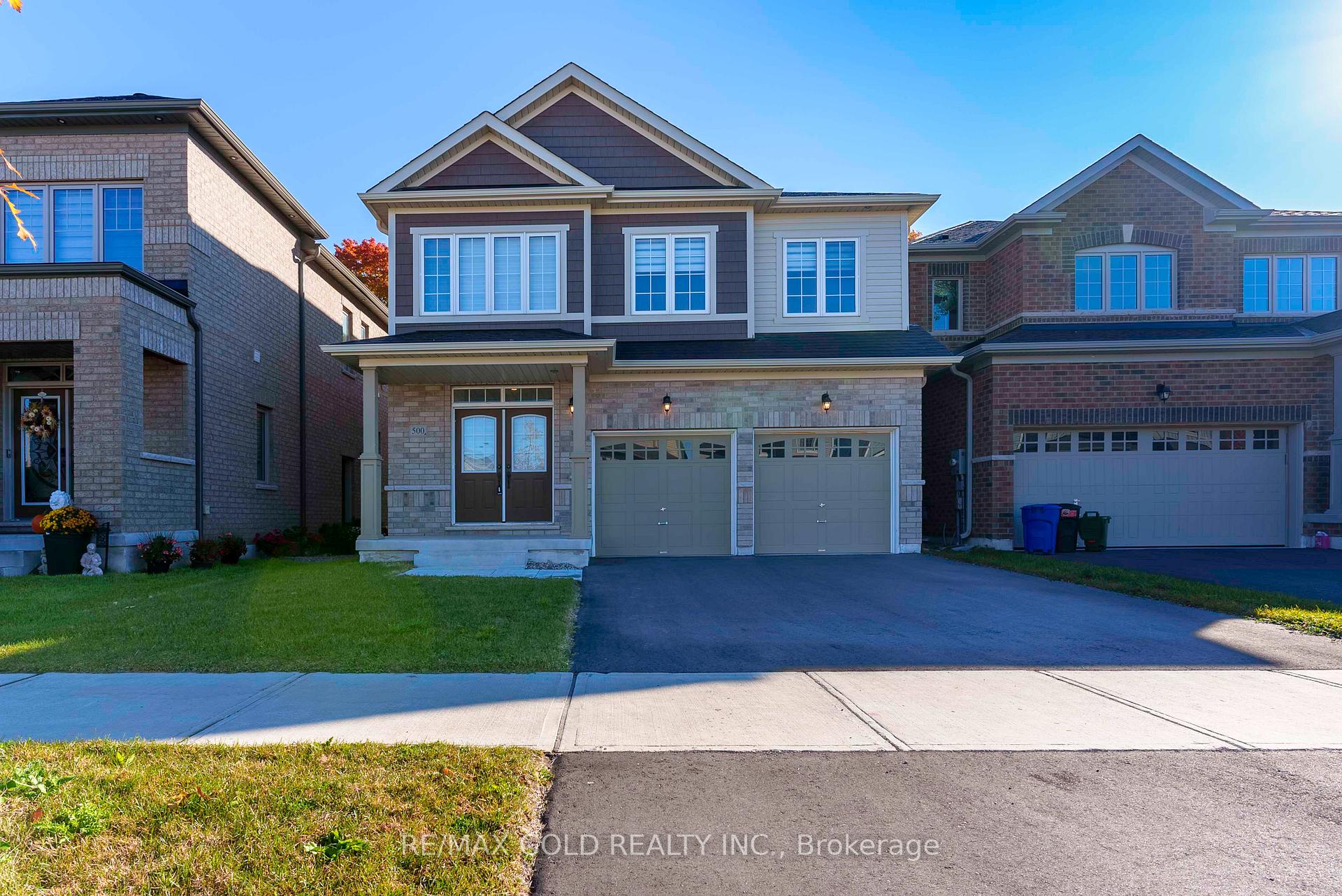 Front of 500 Black Cherry Crescent